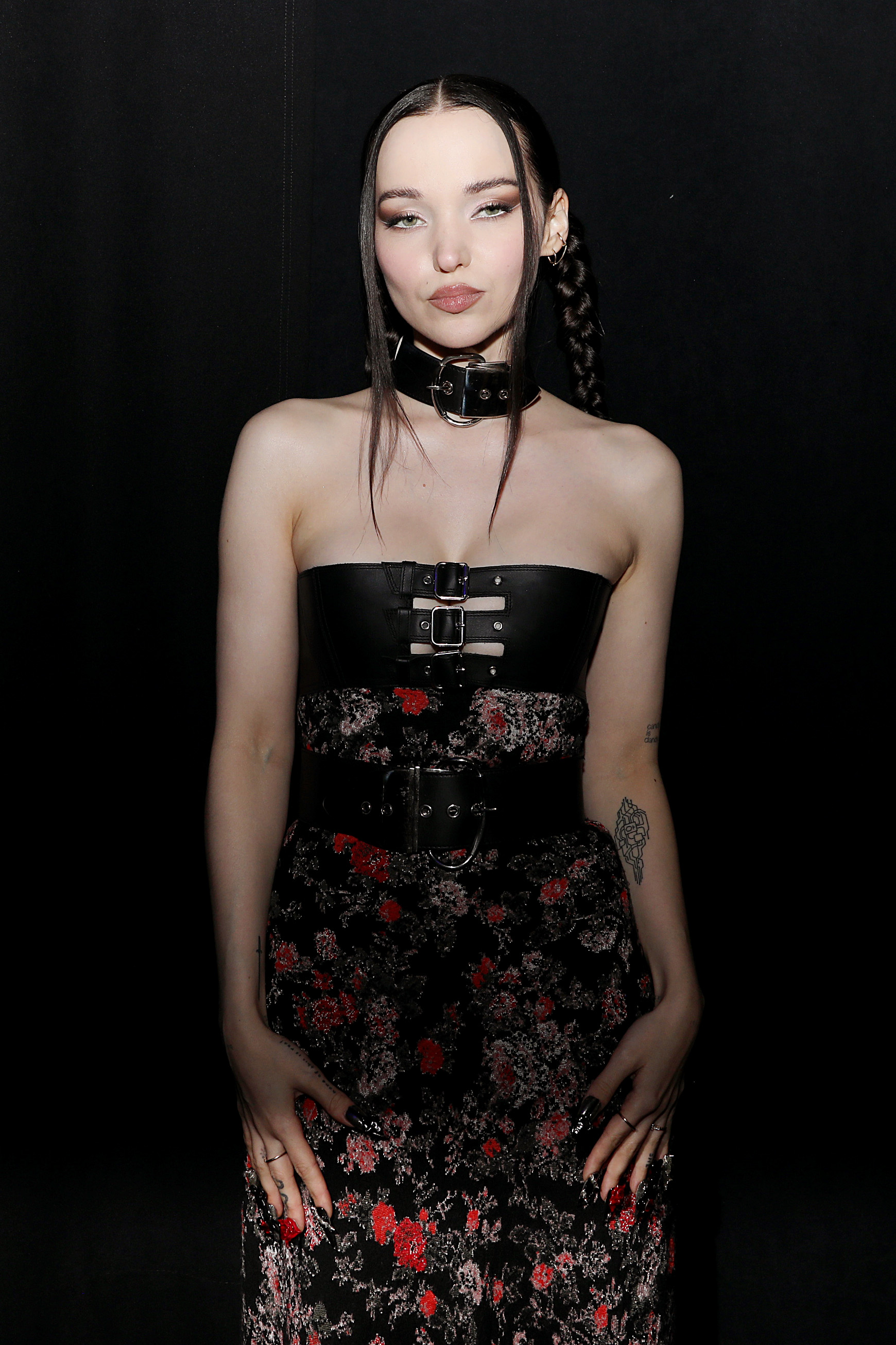 Dove Cameron backstage at the 2022 MTV VMAs on August 28 in Newark, New Jersey. | Source: Getty Images