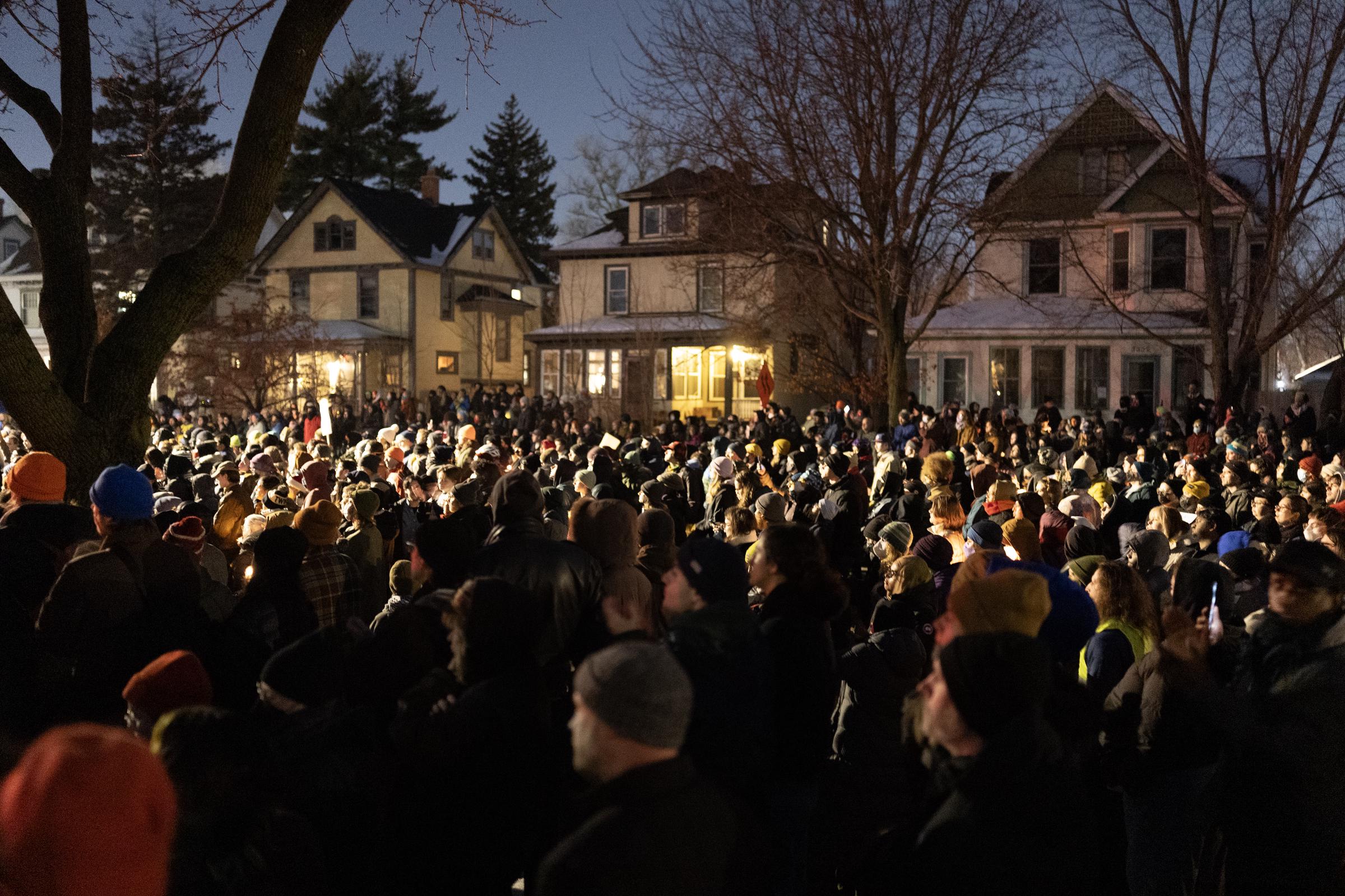 People visit a memorial for Renee Nicole Good on January 7, 2026, in Minneapolis, Minnesota | Source: Getty Images