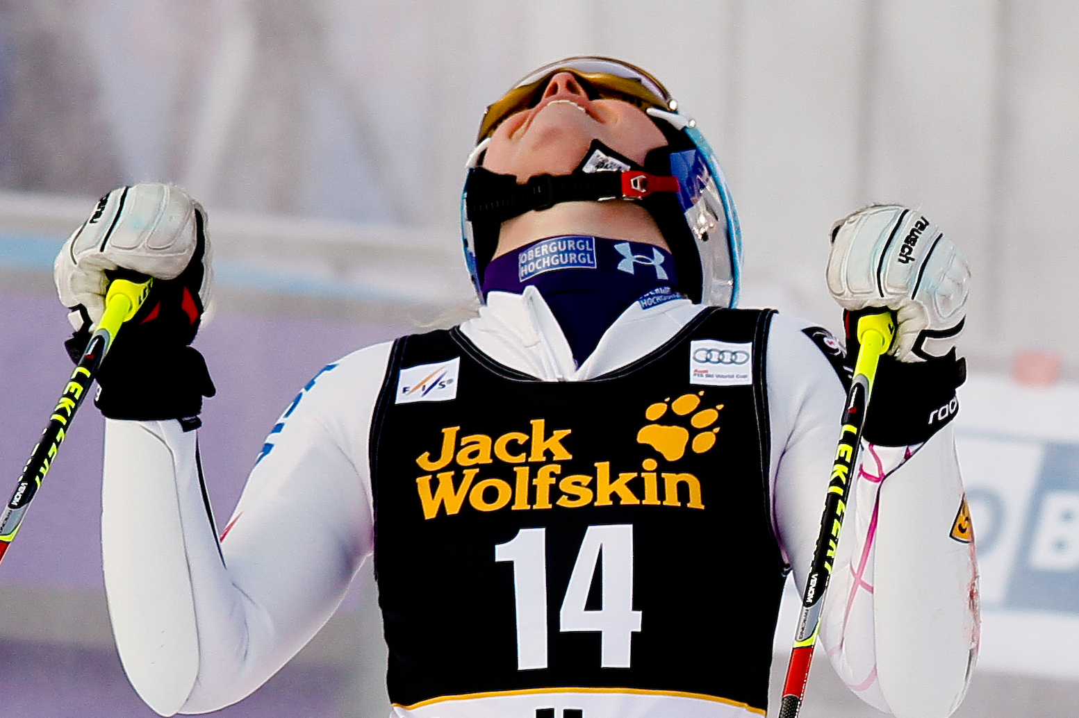 Lindsey Vonn celebrates after taking 1st place during the Audi FIS Alpine Ski World Cup Women's Giant Slalom on January 26, 2013 in Maribor, Slovenia | Source: Getty Images