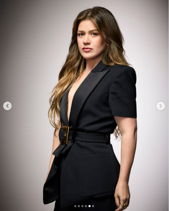 Kelly Clarkson returns to The Voice for Season 30, with NBC presenting her as a familiar favorite ready to compete for another win. | Source: Instagram/nbcthevoice