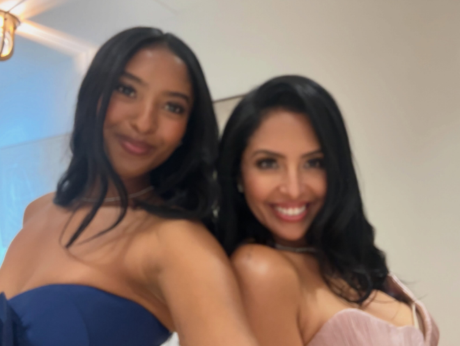 Vanessa and Natalia Bryant were also part of the celebration, and they uploaded a beautiful, but blurry selfie together on social media. | Source: Instagram/vanessabryant
