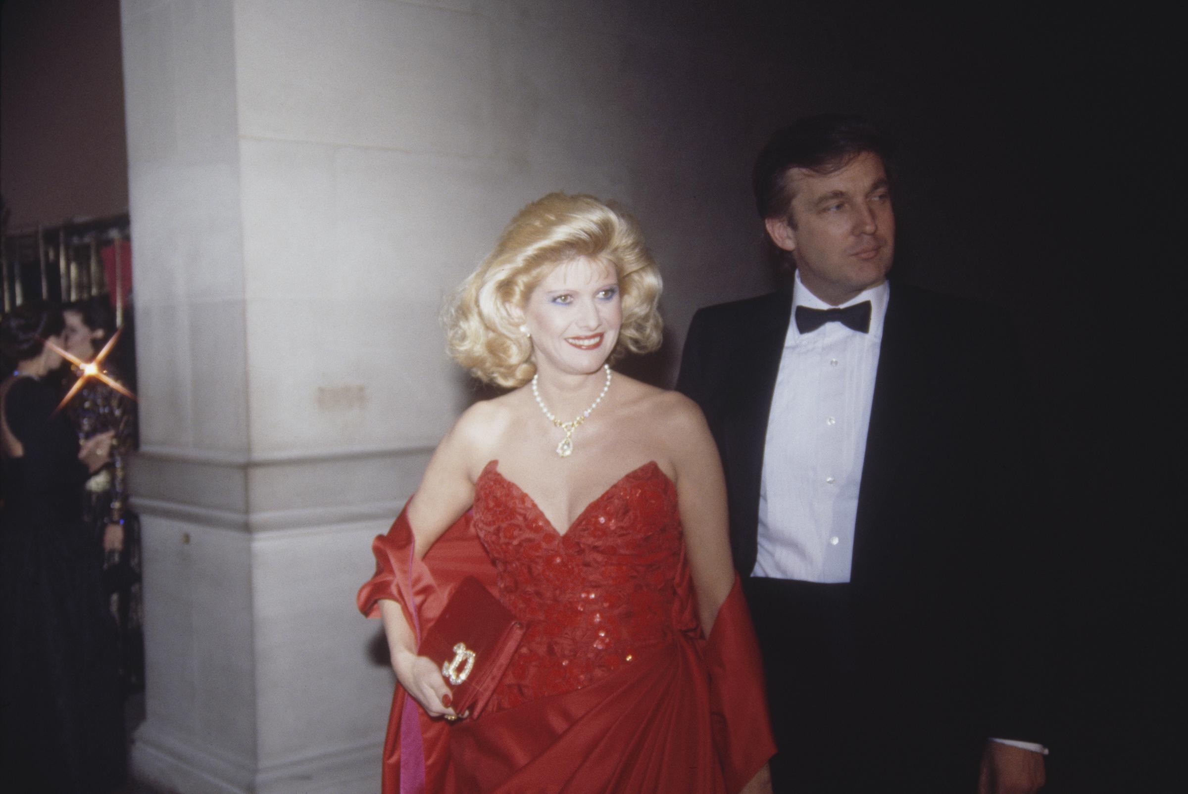 Ivana and Donald Trump smiling at the Costume Institute Gala in New York City on December 8, 1986. | Source: Getty Images