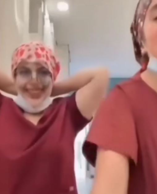 The two doctors laughing | Source: Instagram/postaedomex