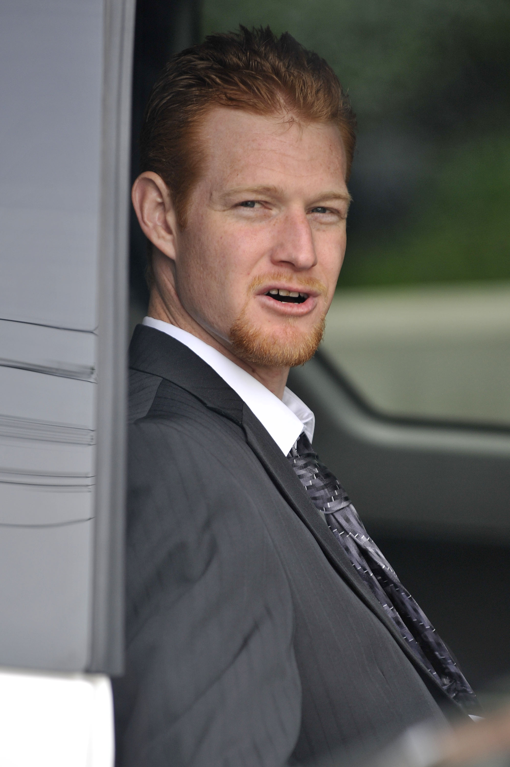 Redmond O'Neal leaves court after a successful progress report on March 27, 2012, in Los Angeles, California | Source: Getty Images