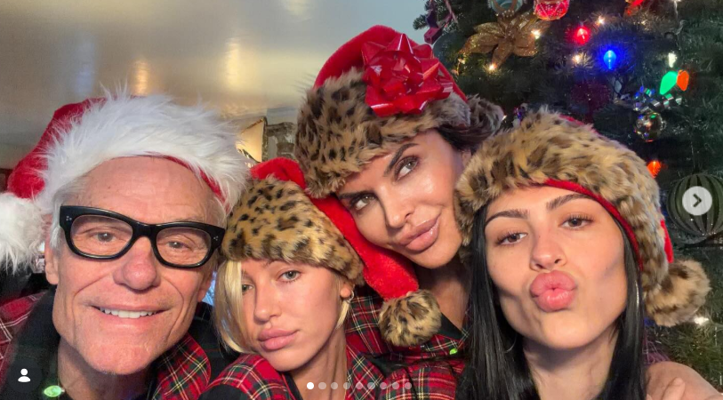 Lisa Rinna, Harry Hamlin, Delilah Belle Hamlin and Amelia Gray Hamlin celebrate Christmas on December 25, 2025 | Source: Instagram/lisarinna