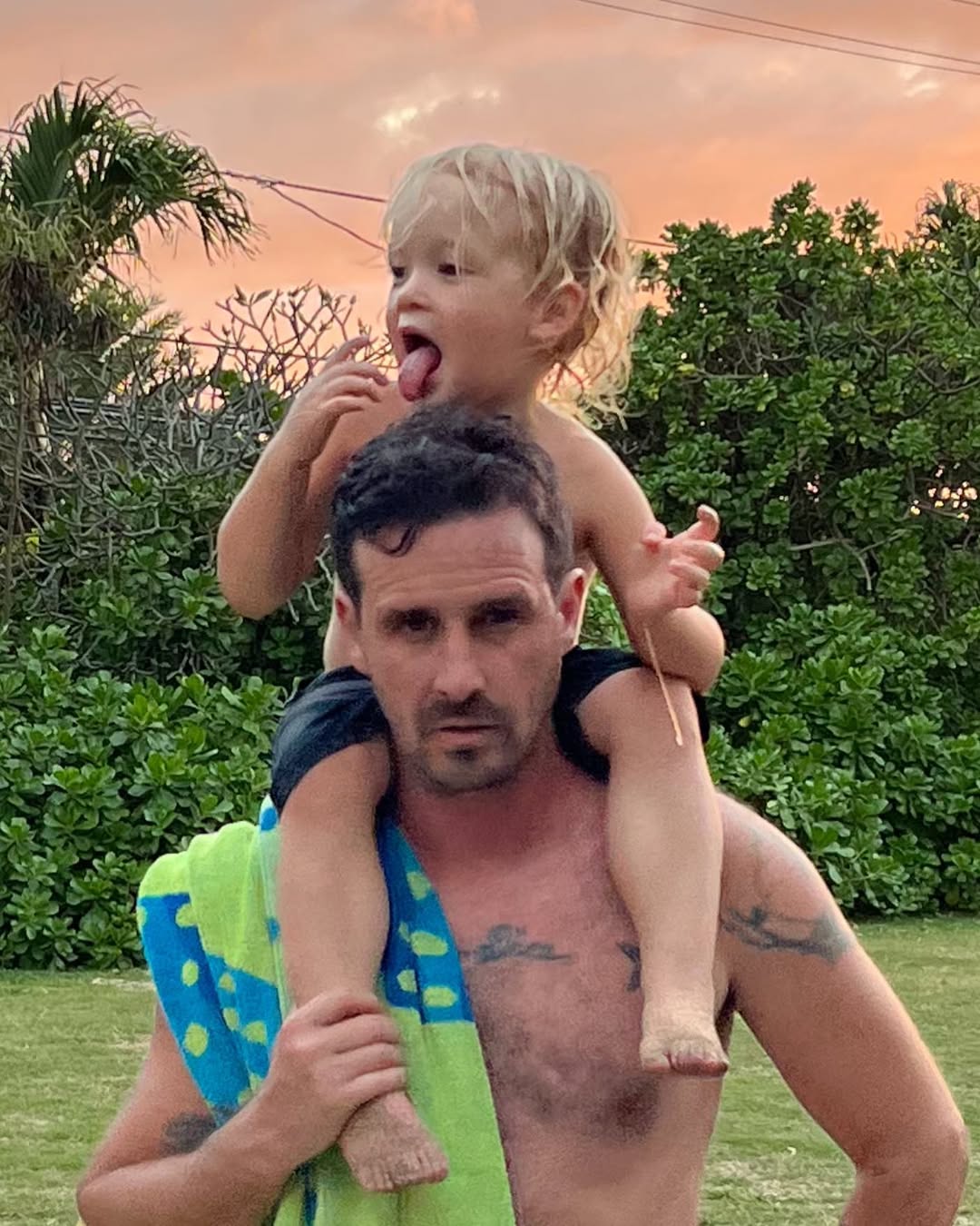 James Ransone carries his son Jack on his shoulder, seen from a post dated February 15, 2022. | Source: Instagram/skippermcphee