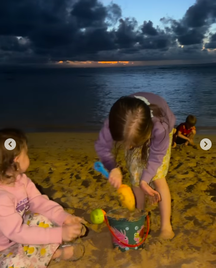 A few of the Baldwin kids playing in the sand. | Source: Instagram/hilariabaldwin and alecbaldwininsta