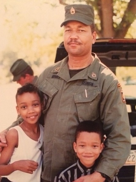 A throwback photo of Monica, her dad, and her brother. | Source: Instagram/monicadenise
