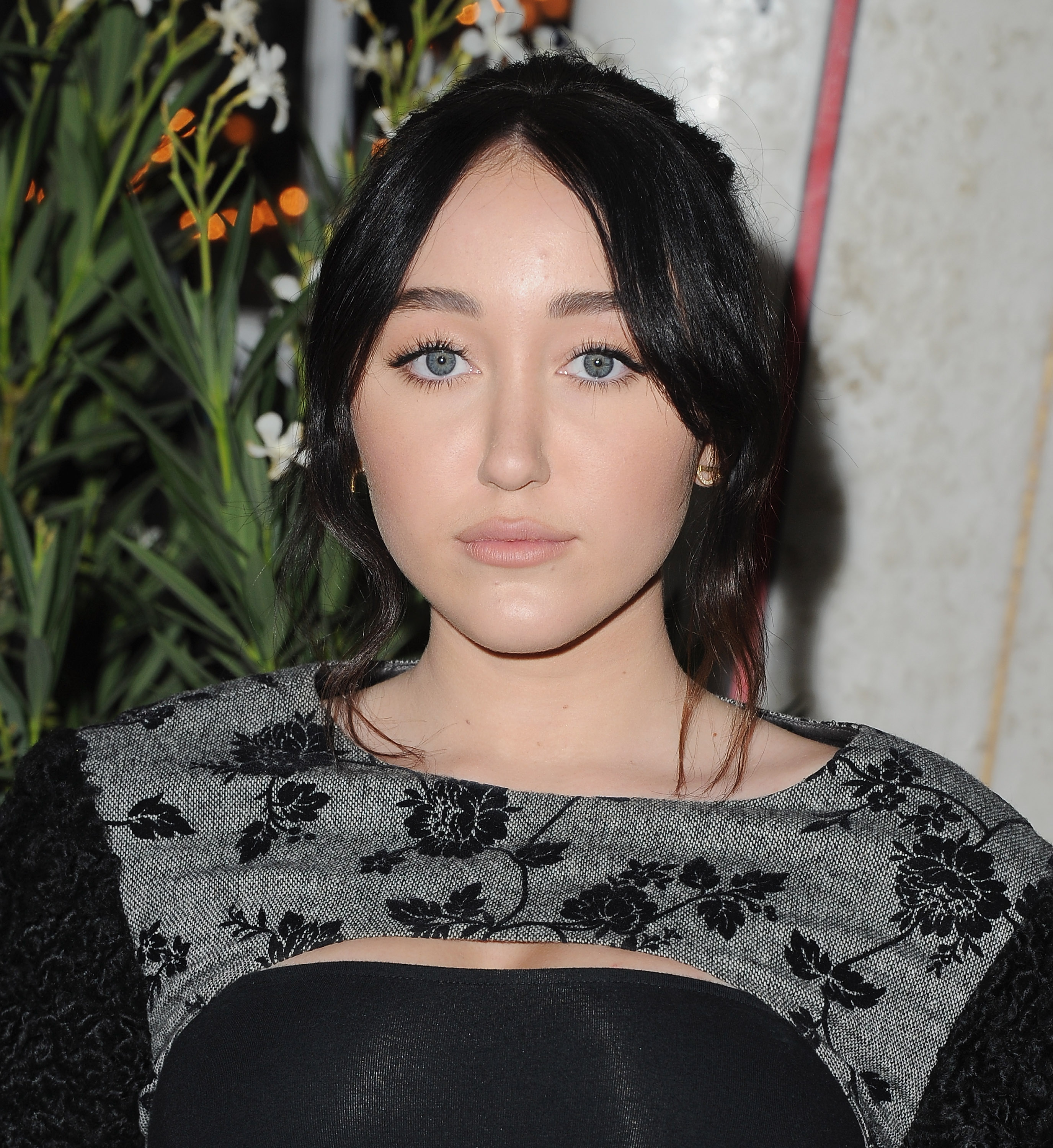 Noah Cyrus arrives at Teen Vogue’s 14th Annual Young Hollywood Issue celebration in Malibu, California on September 23, 2016. | Source: Getty Images