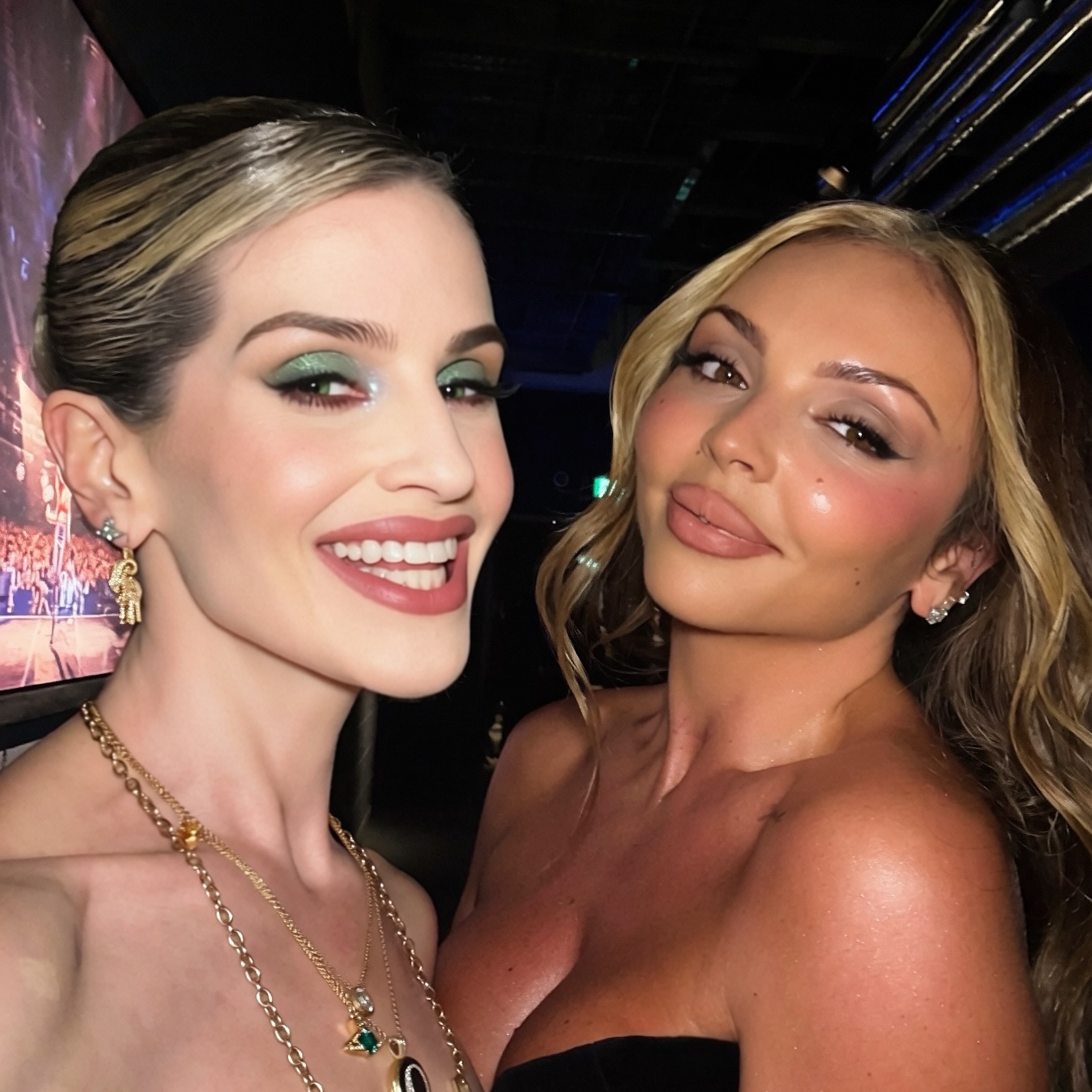 Backstage Catch-Up: Kelly snaps a close-up selfie alongside singer Jesy Nelson, whose project was also nominated in the Authored Documentary category. | Source: Instagram/kellyosbourne