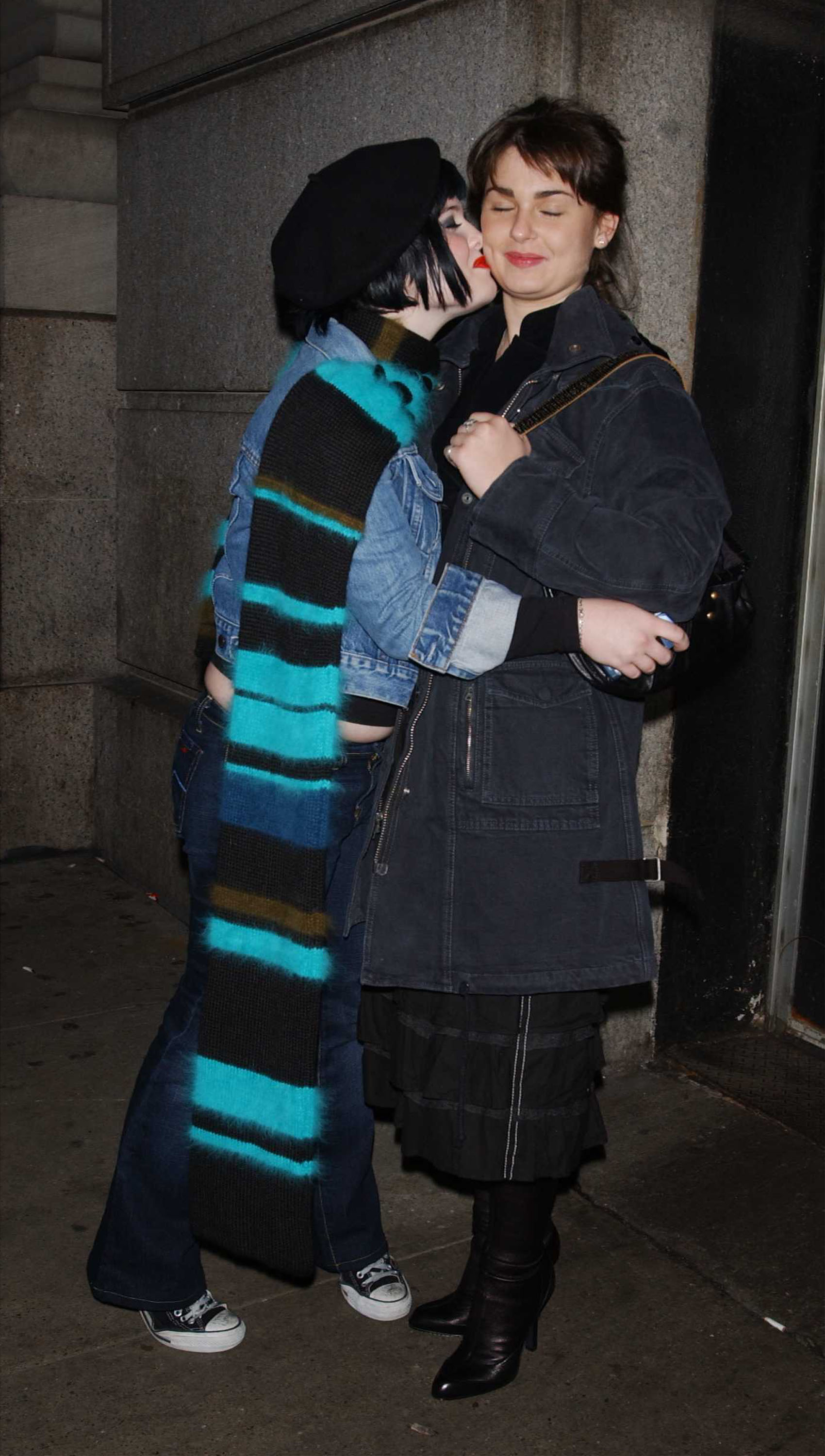 Kelly has admitted that never having the big-sister bond she wanted remains one of the hardest parts of her relationship with Aimee. She said she still carries resentment over having to learn certain things on her own that she felt an older sister should have taught her. | Source: Getty Images