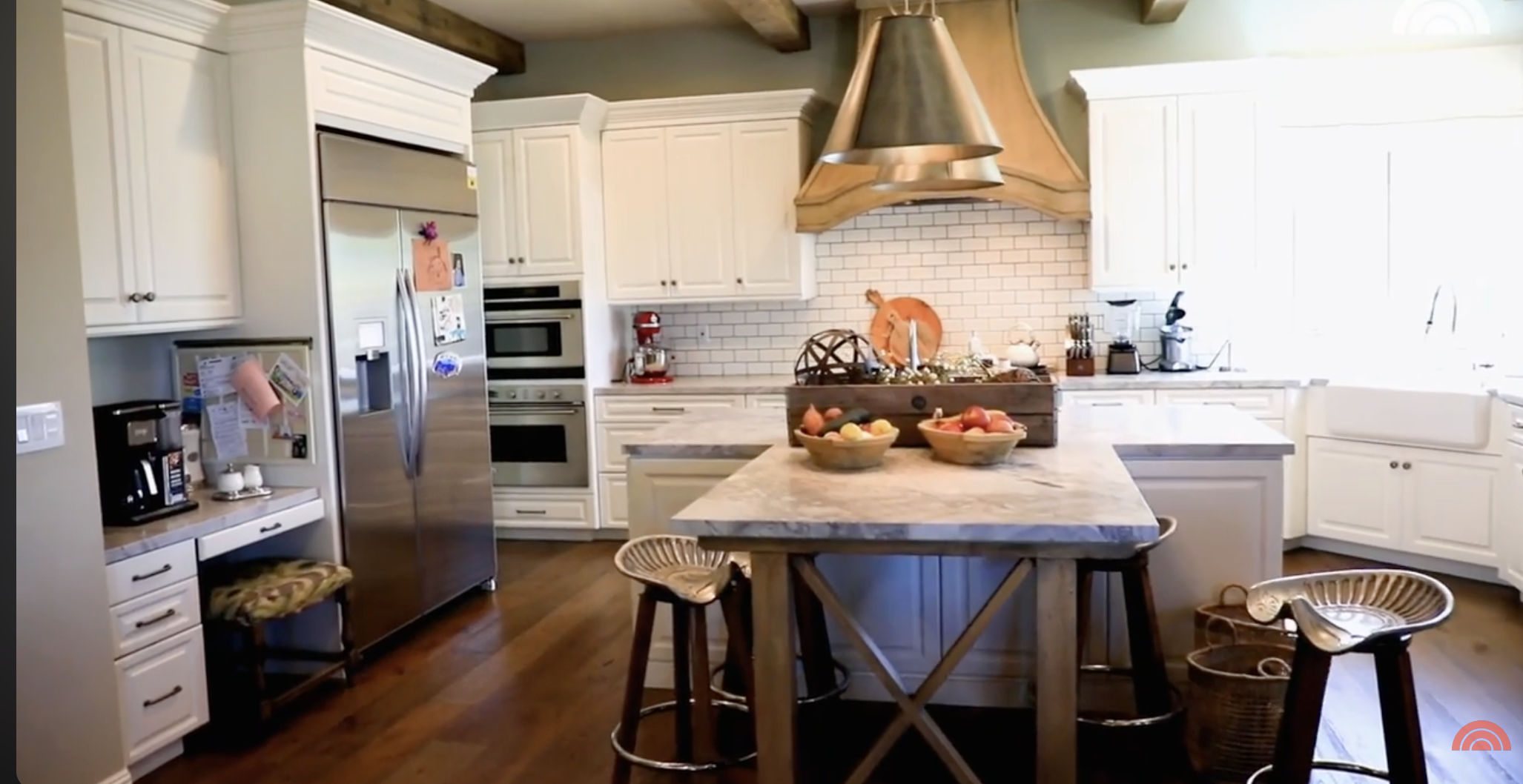 Tamera Mowry's sprawling kitchen inside her Napa Valley house. | Source: YouTube/Today
