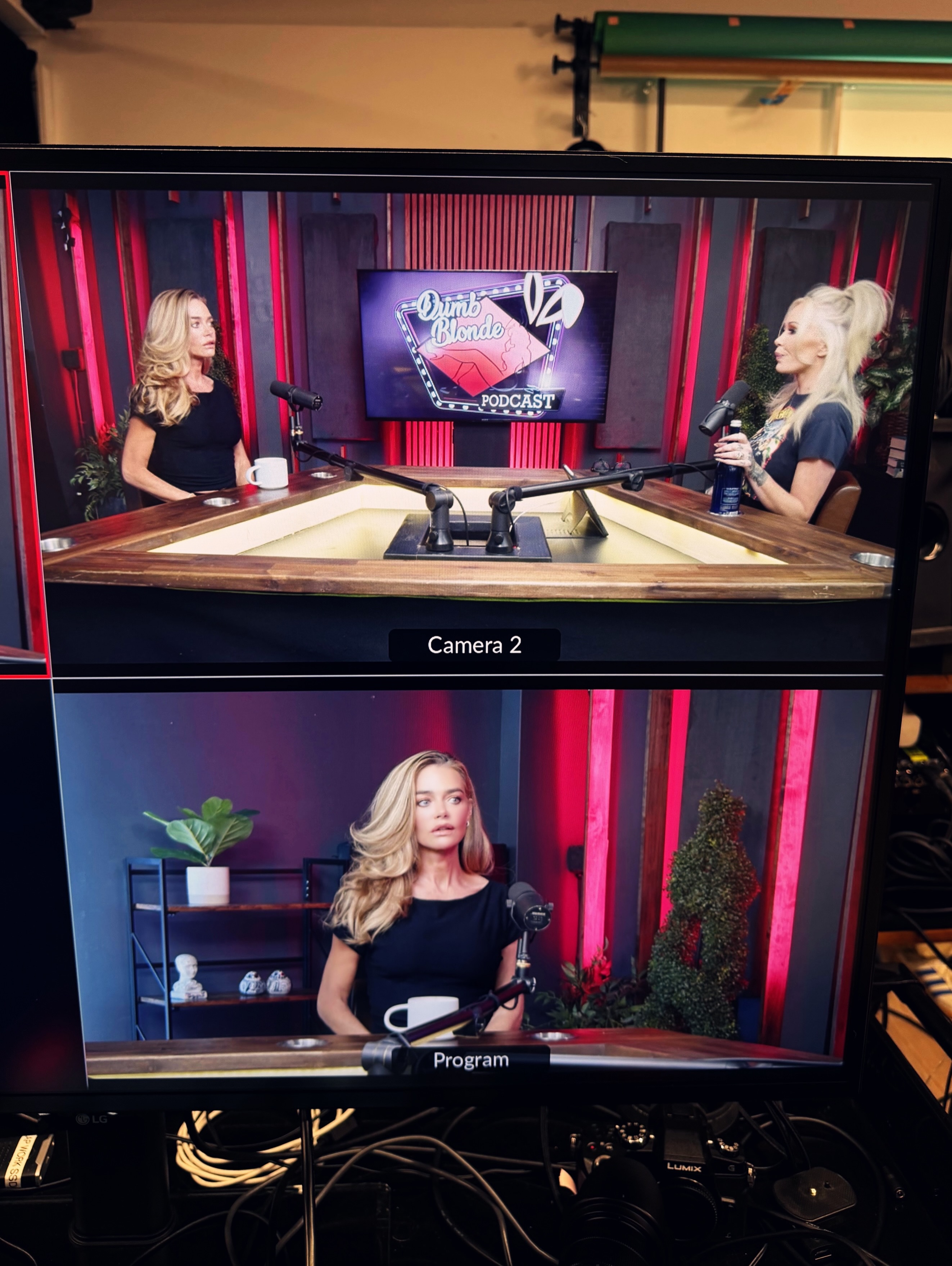 The behind-the-scenes view mirrors the openness of the conversation itself. Richards moved through the operation step by step, from the original neck concern to the full list of procedures. | Source: Instagram/deniserichards