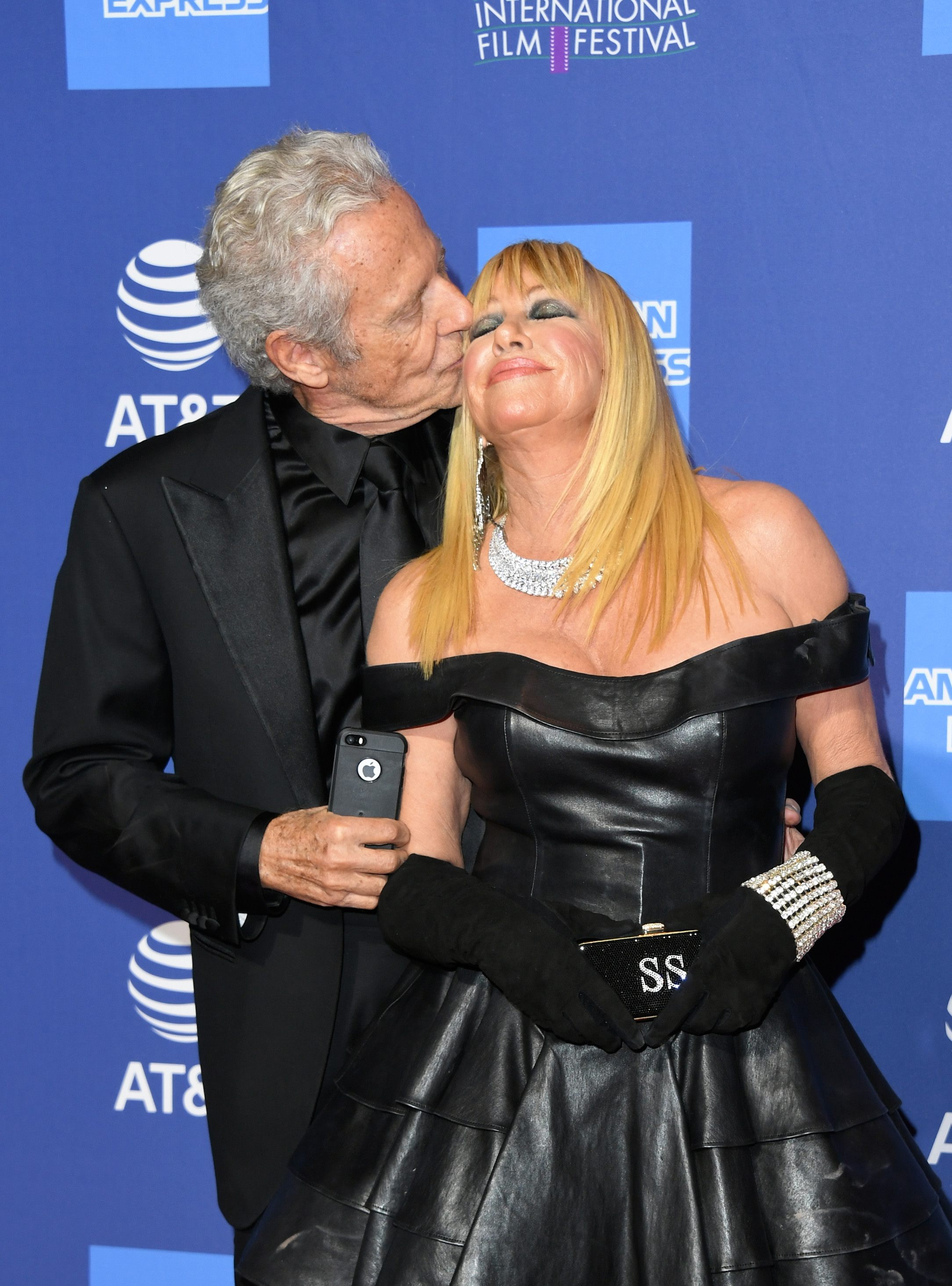Alan Hamel and Suzanne Somers attend the 30th Annual Palm Springs International Film Festival Awards Gala in Palm Springs, California, on January 3, 2019 | Source: Getty Images