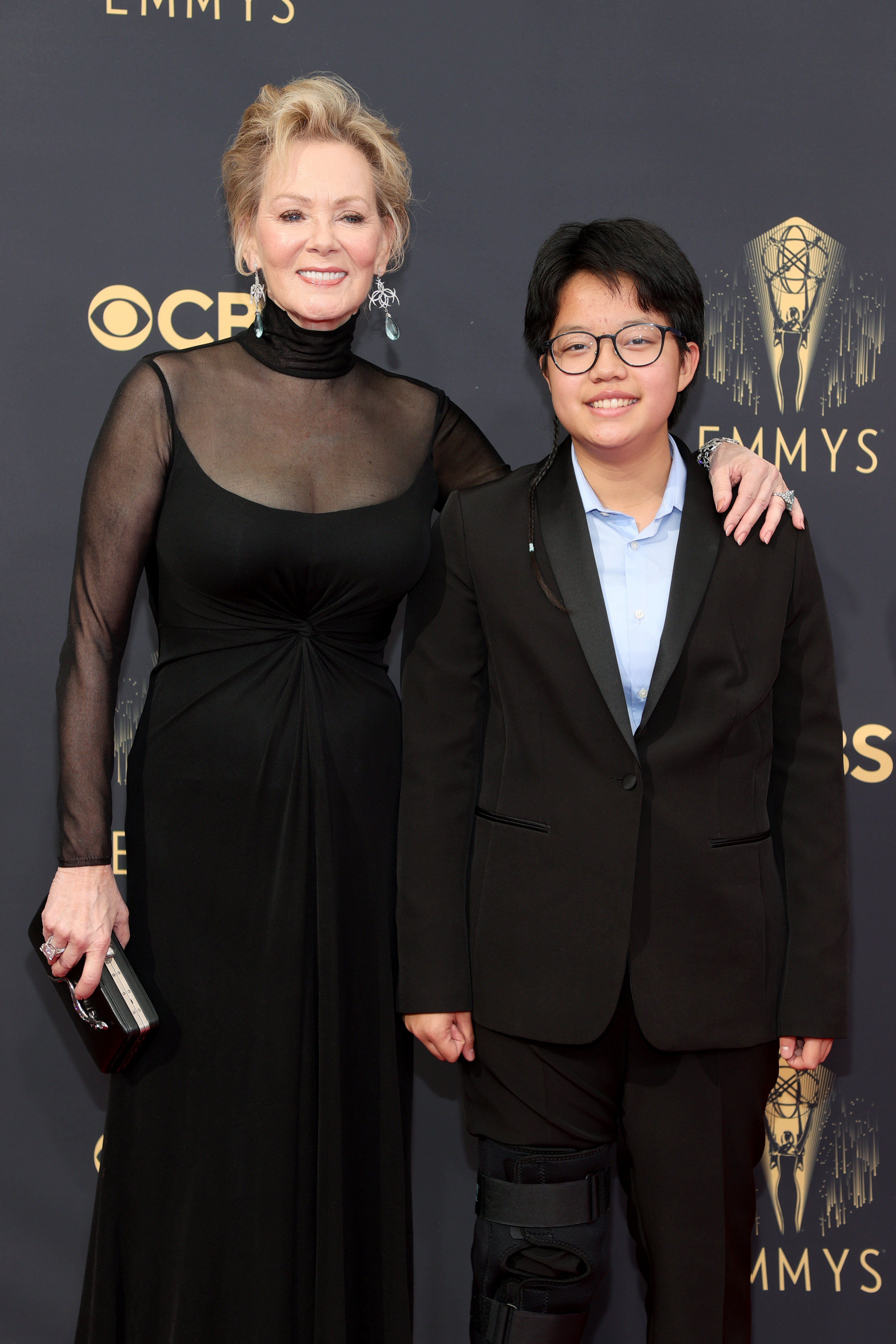 Jean Smart poses with her youngest son, Forrest Gilliard, in a family moment that reflects the close bond she has spoken about over the years. Jean has said that raising her son later in life helped keep her young at heart, while his affection also gave her comfort during an especially difficult period. | Source: Getty Images