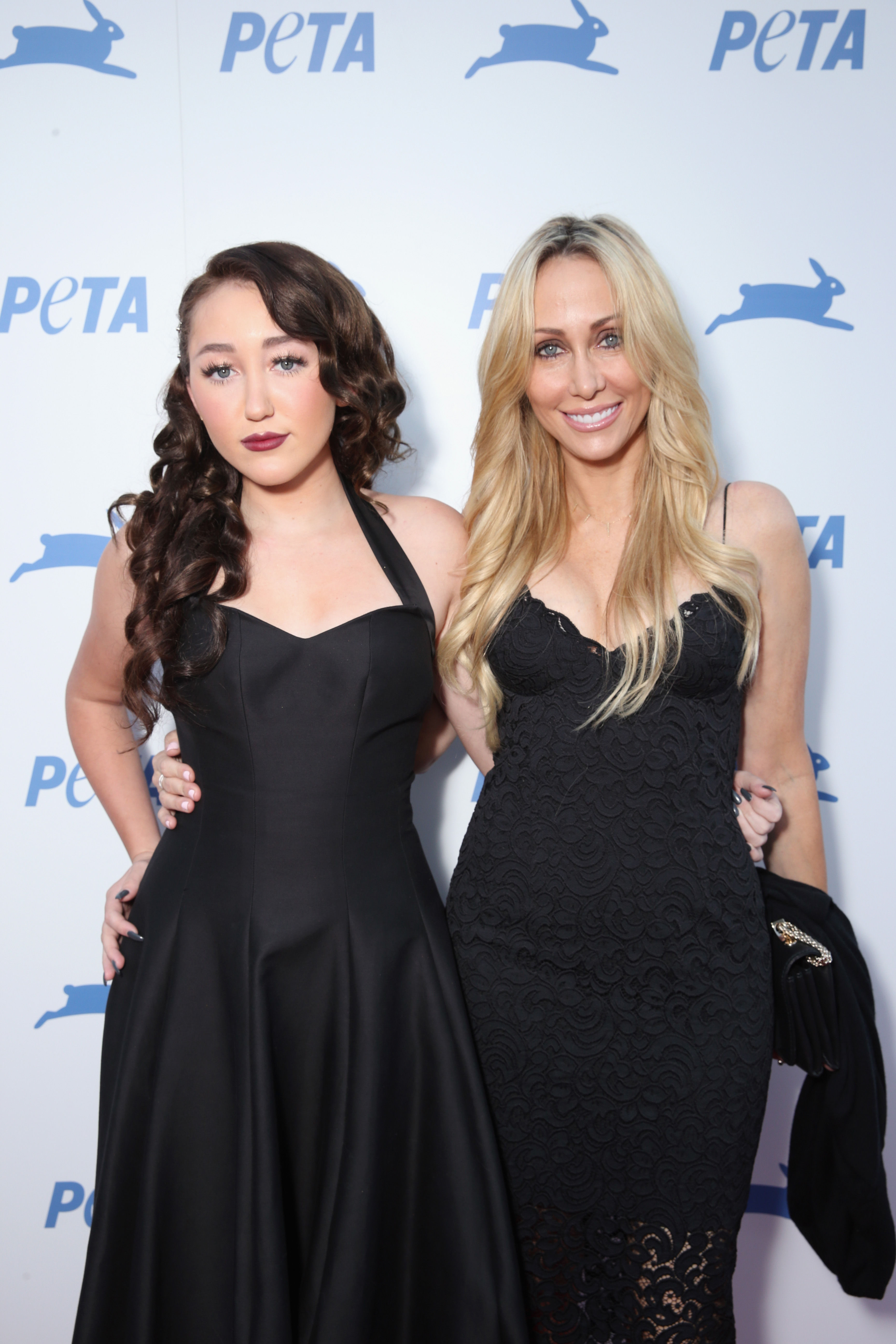 Noah Cyrus and Tish attend PETA’s 35th Anniversary Party in Los Angeles on September 30, 2015. | Source: Getty Images