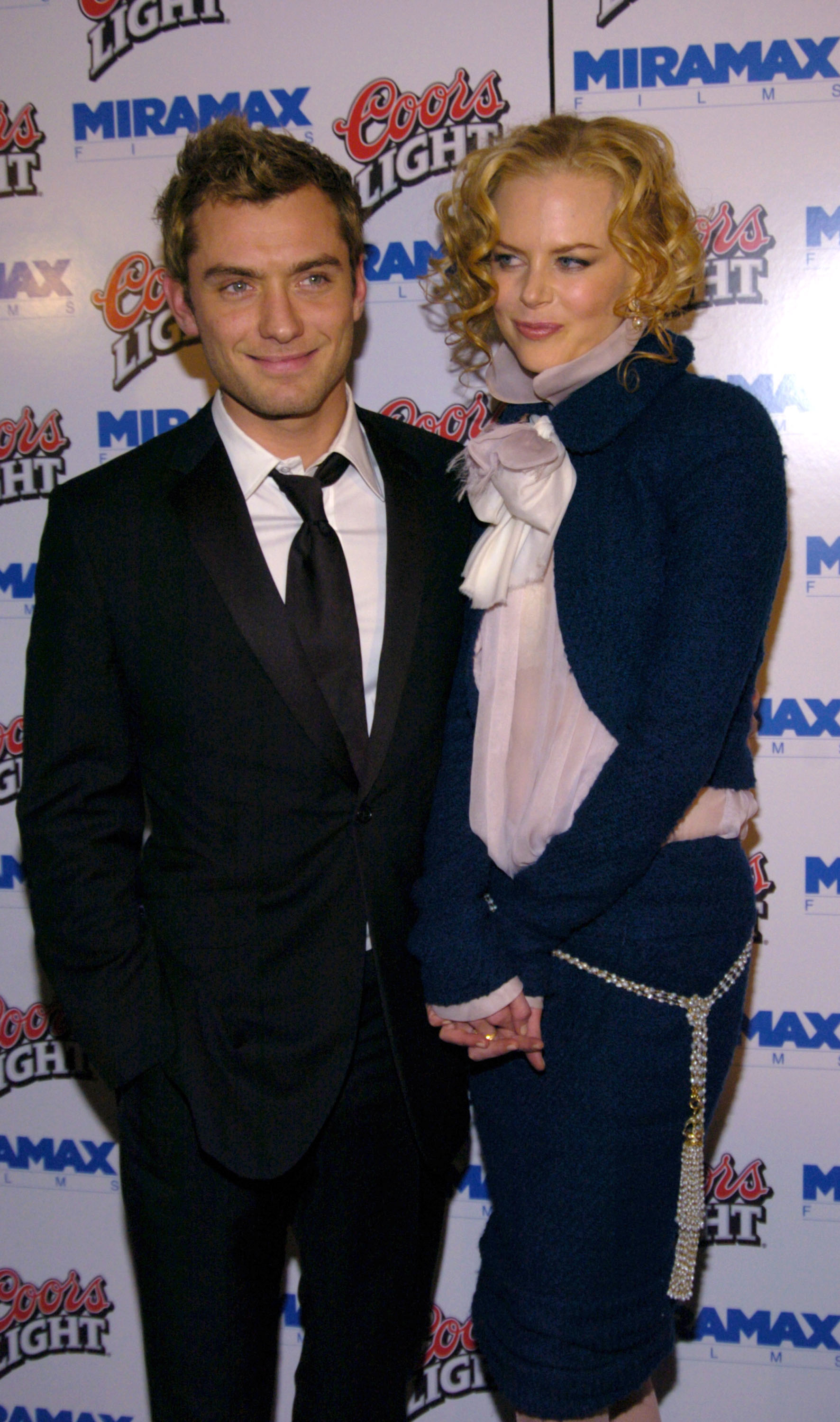 Jude Law and Nicole Kidman attend the "Cold Mountain" New York Premiere After Party at the New York Public Library in New York City, New York, on December 9, 2003 | Source: Getty Images