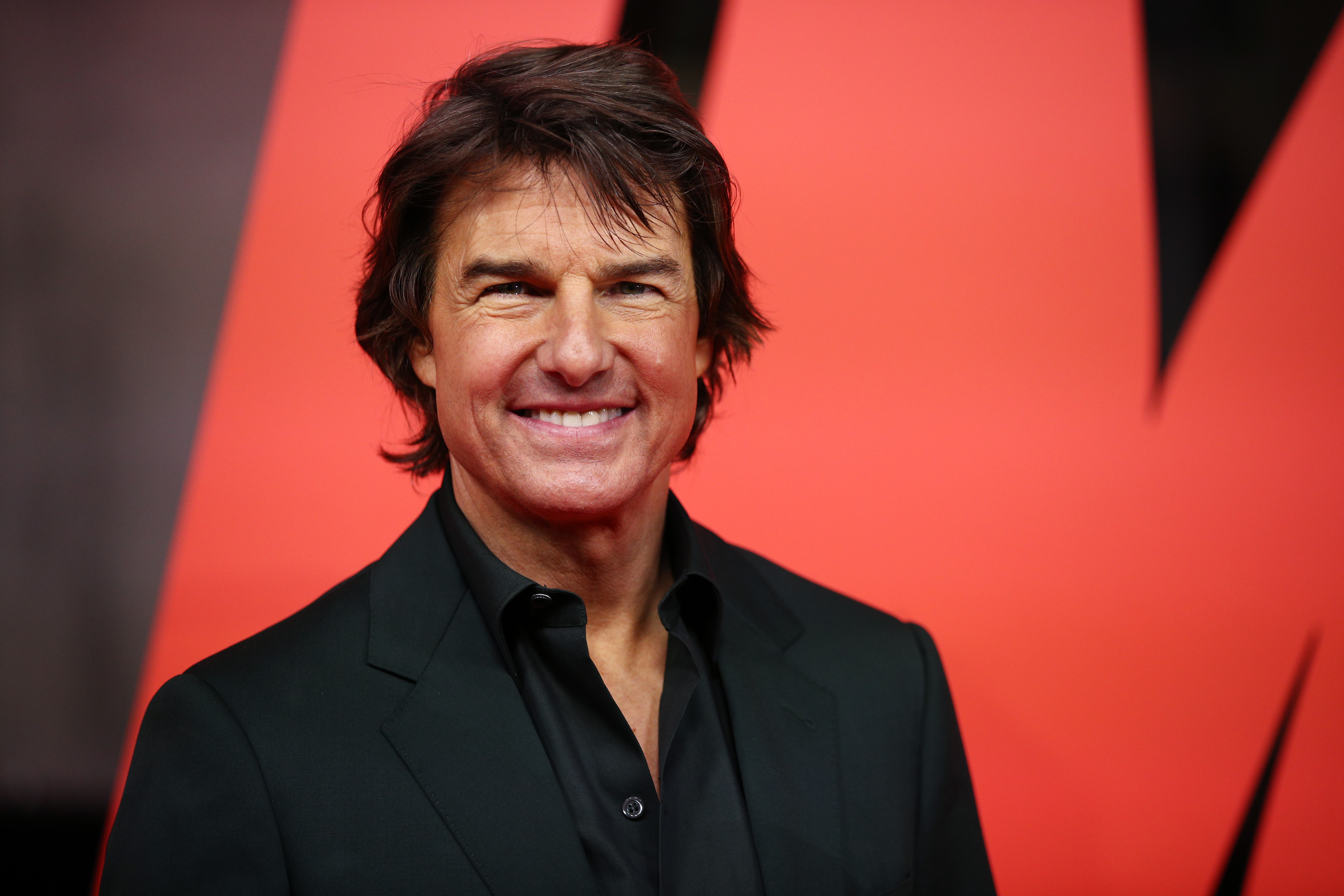 A recent appearance shows how the actor's look has evolved over time while preserving many of the characteristics fans still recognize today. | Source: Getty Images