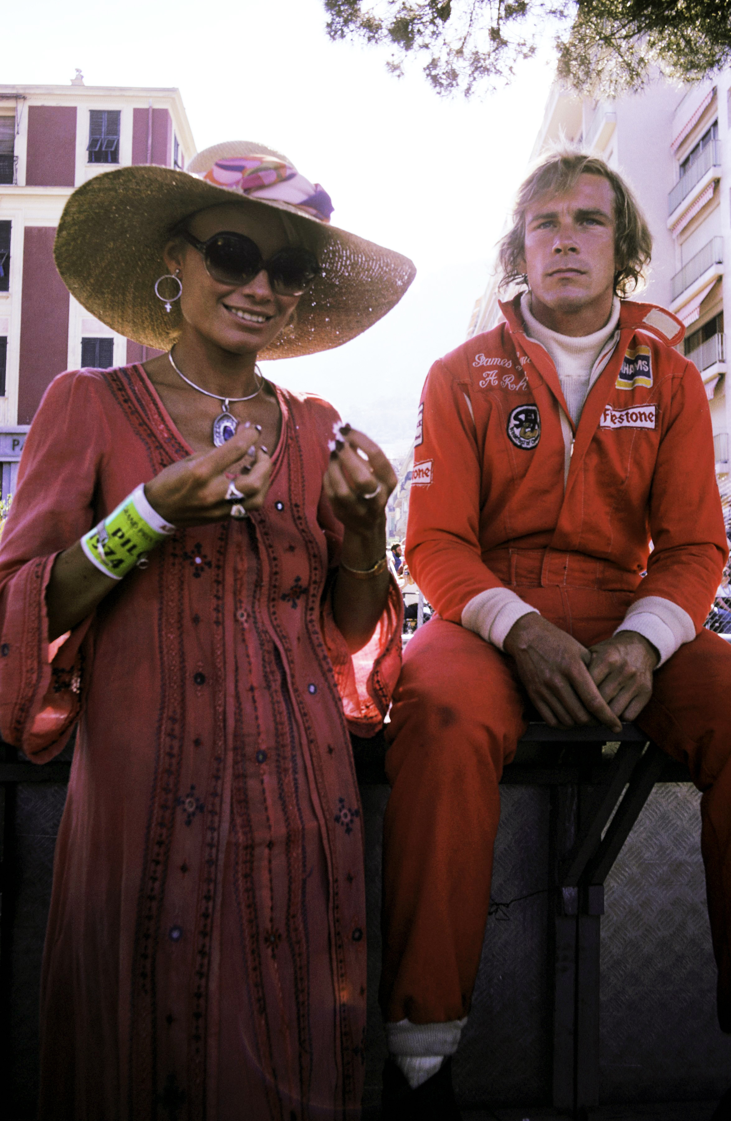 Suzy Miller and James Hunt during the Monaco Grand Prix on May 26, 1974. | Source: Getty Images