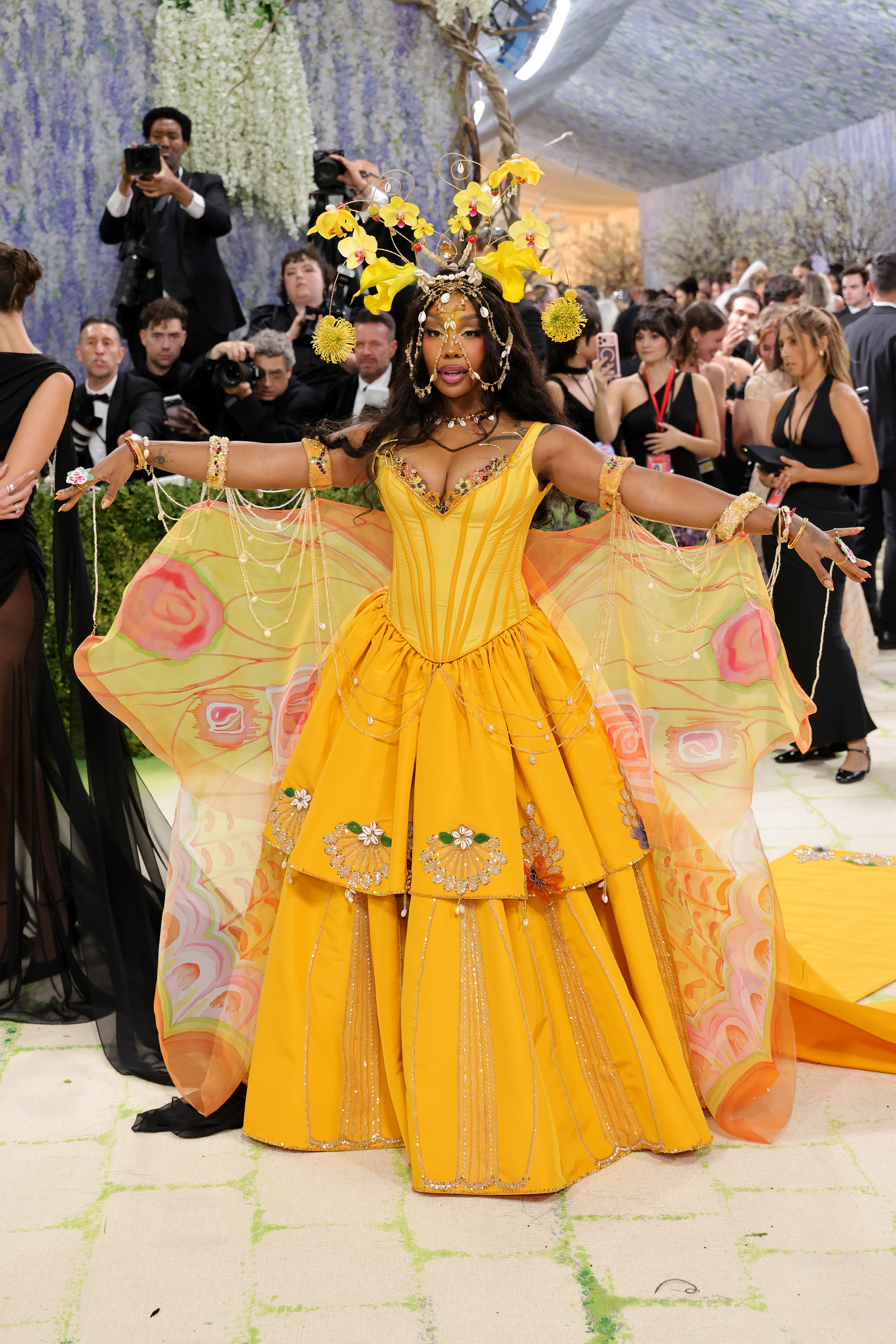 SZA attends the Met Gala celebrating "Costume Art" at The Metropolitan Museum of Art on May 4, 2026, in New York City | Source: Getty Images