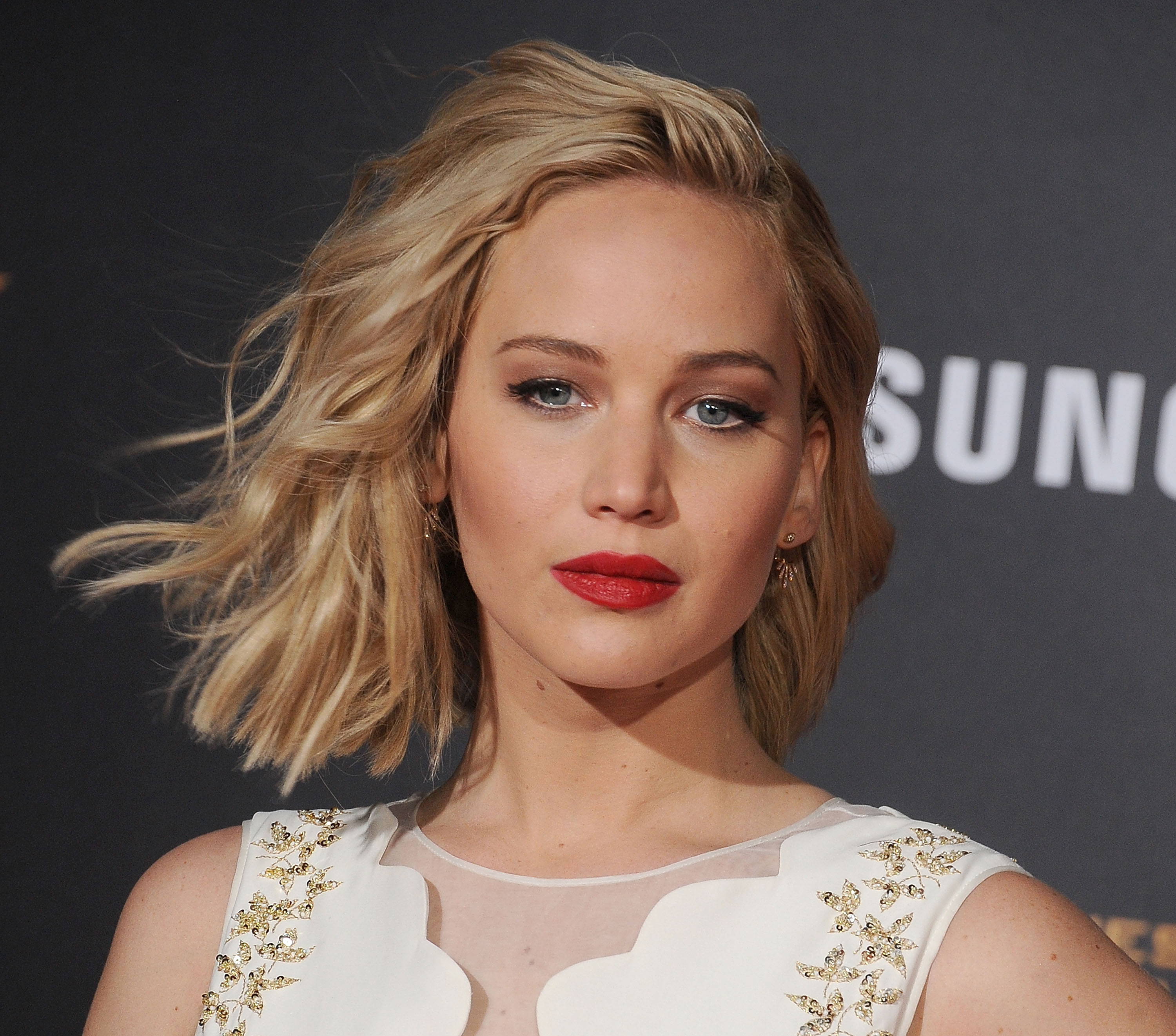 Years after this 2015 appearance, Lawrence named her first son Cy after American painter Cy Twombly, one of her husband Cooke Maroney's favorite artists. | Source: Getty Images.