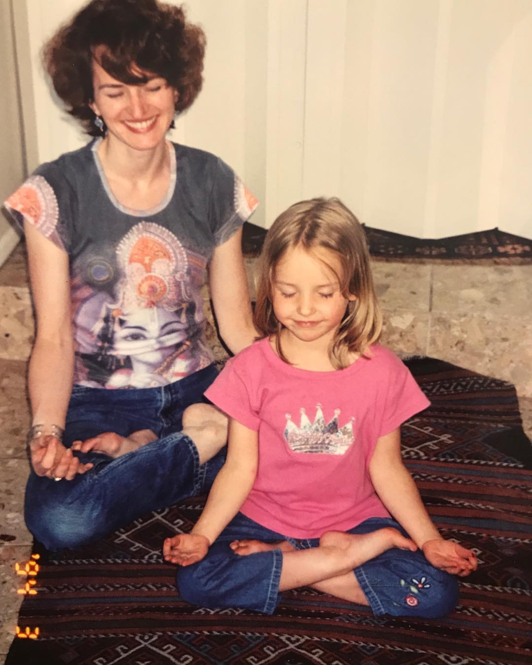Dove Cameron as a child with her mother from a post dated May 30, 2018. | Source: Instagram/dovecameron