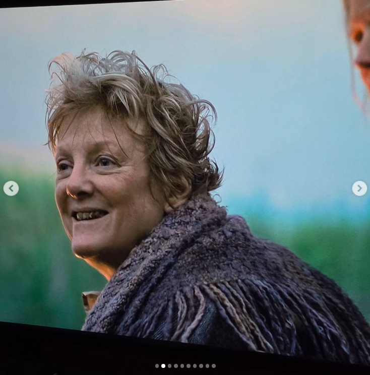 This was the first look many fans got at the actress as Ida, a rugged forest drifter who looked nothing like Nellie Oleson. The heavy makeup, messy hair, and worn costume made her almost unrecognizable. | Source: Instagram/alisonarngrim