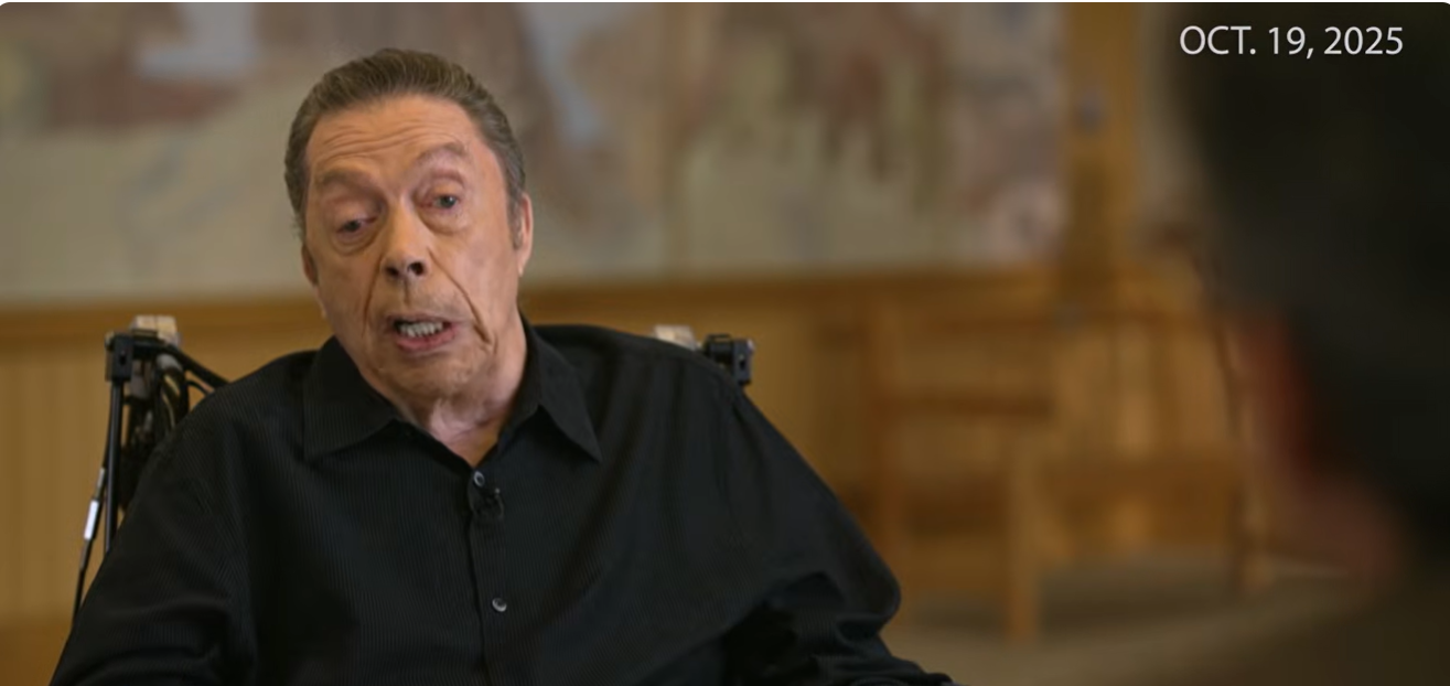 Tim Curry during his October 2025 interview, explaining why his father's final request stayed with him and made him feel more grown-up at just 10 years old. | Source: YouTube/CBS Sunday Morning