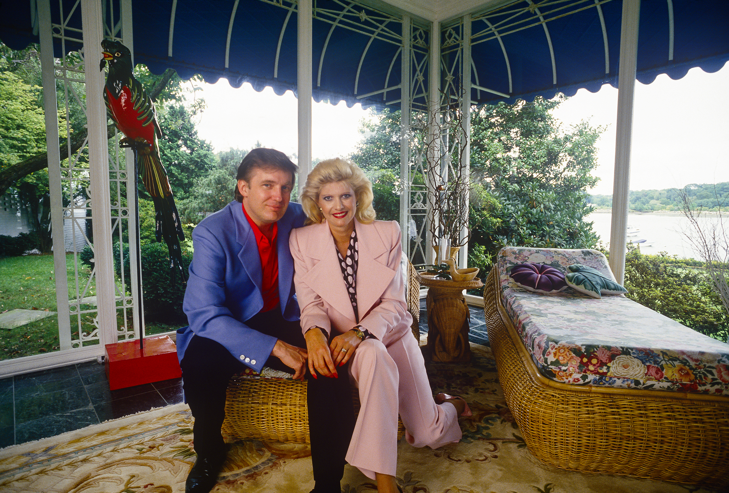 Donald and Ivana Trump posing for the camera at their Greenwich, Ct. mansion in 1987. | Source: Getty Images