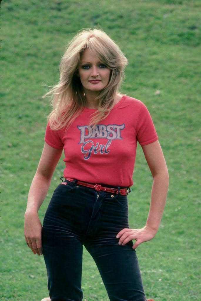 Bonnie Tyler had a few secrets in her privileged life that most people never realized. Here's a look of her circa 1970s. | Source: Facebook/Bonnie Tyler