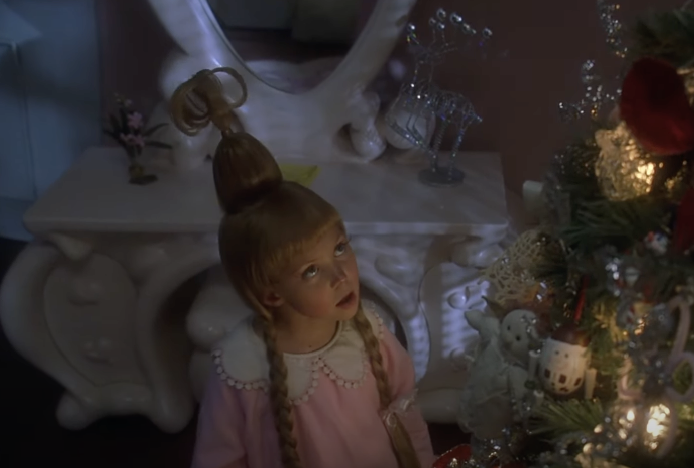Taylor Momsen as Cindy Lou Who in "How the Grinch Stole Christmas," captured mid-performance while singing "Where Are You Christmas." From a post dated December 15, 2021. Source: Youtube/TUNEMusicalMoments