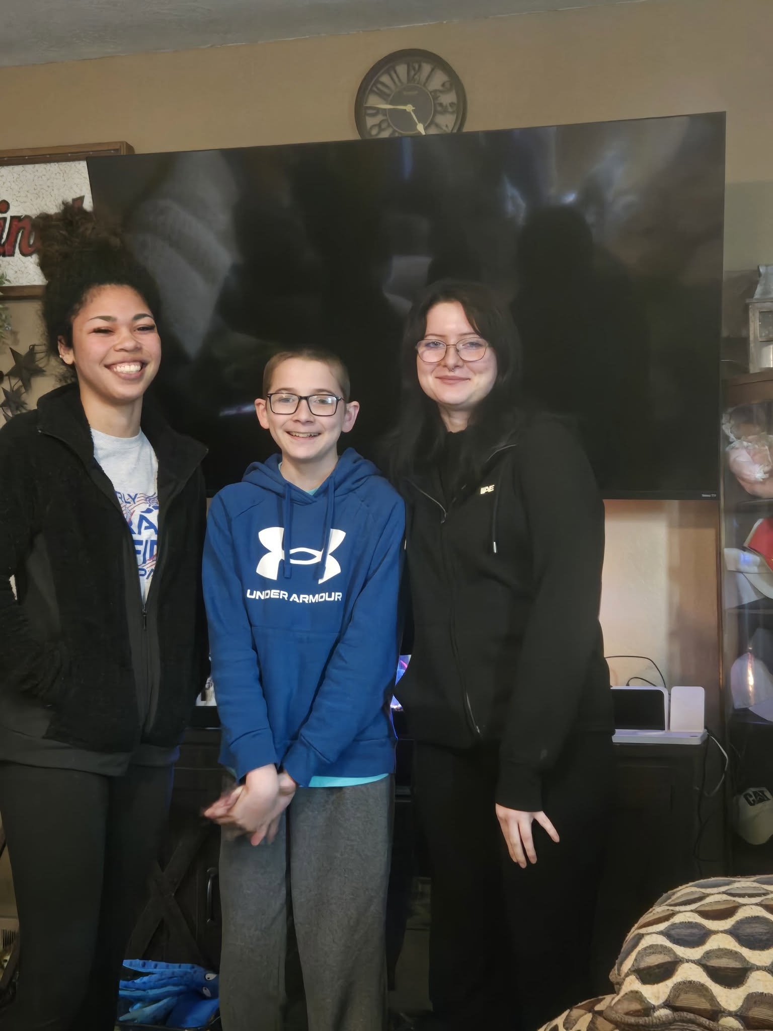 Kayla Huff and her siblings, from a post dated April 5, 2026 | Source: Facebook/Renee Shoemaker Huff