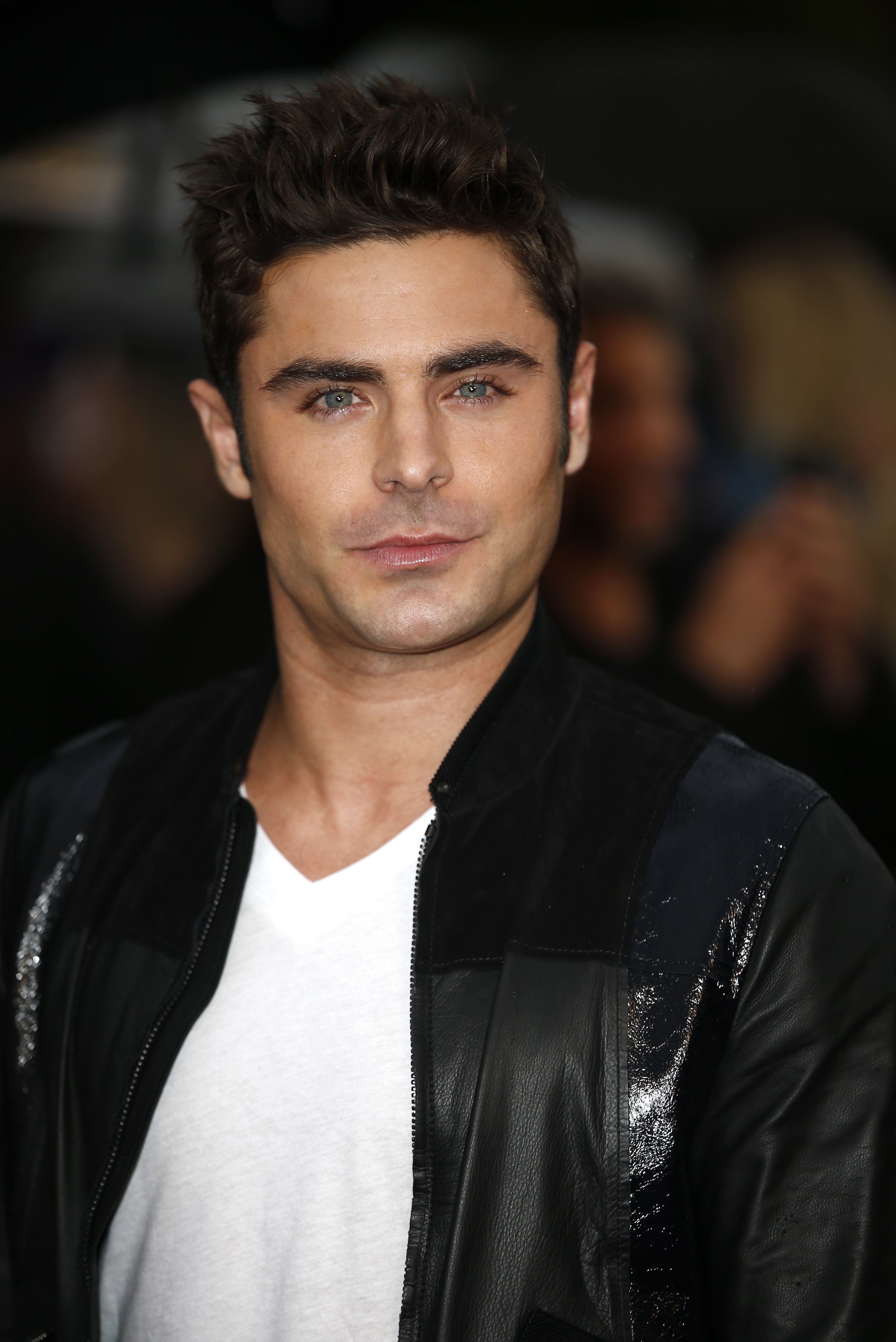 Zac Efron poses on arrival for the premiere of We Are Your Friends in London on August 11, 2015. | Source: Getty Images