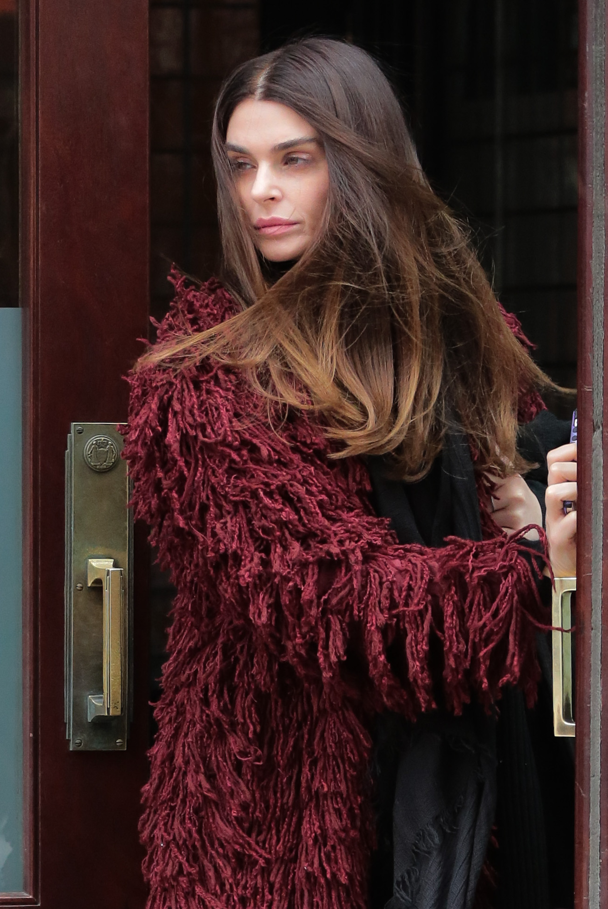 Aimee has said she grew up feeling like the introverted member of an especially outspoken family and often felt the need to stay in control. Her decision to pursue music privately under the name ARO became another example of her determination to build a life outside the family's reality-TV identity. | Source: Getty Images