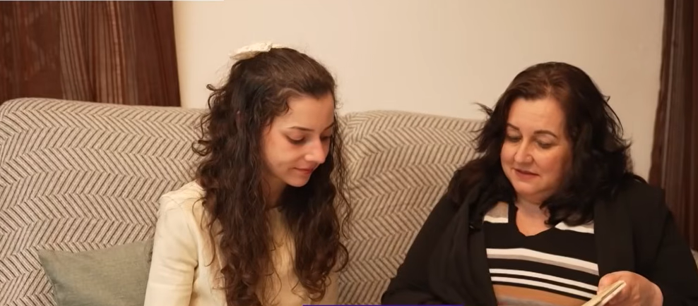 Noelia Castillo Ramos with her mother, Yolanda Ramos, seen in a video dated March 26, 2026 | Source: YouTube/@Antena3