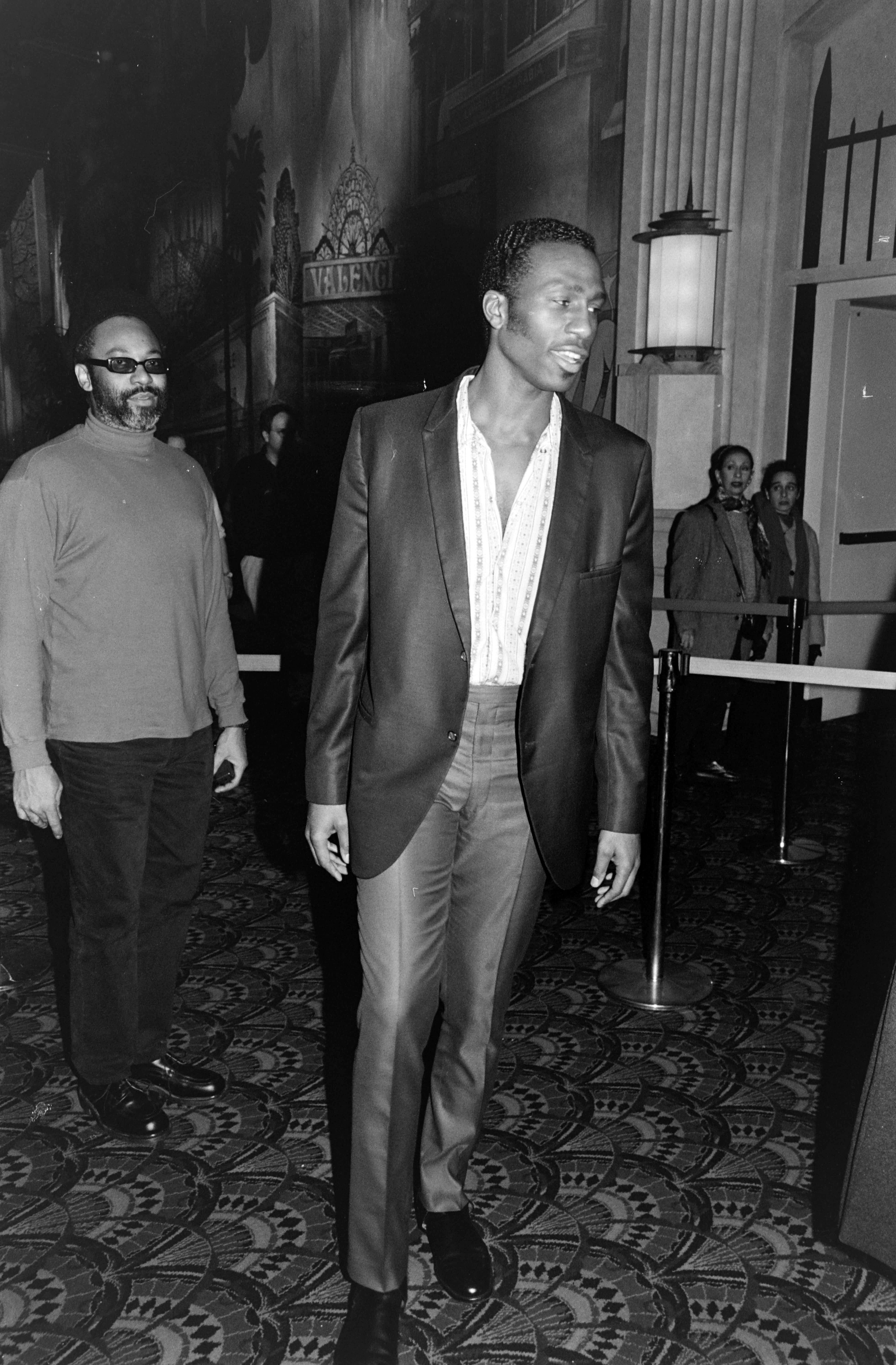 Leon Robinson at the "Cruel Intentions" premiere. | Source: Getty Images