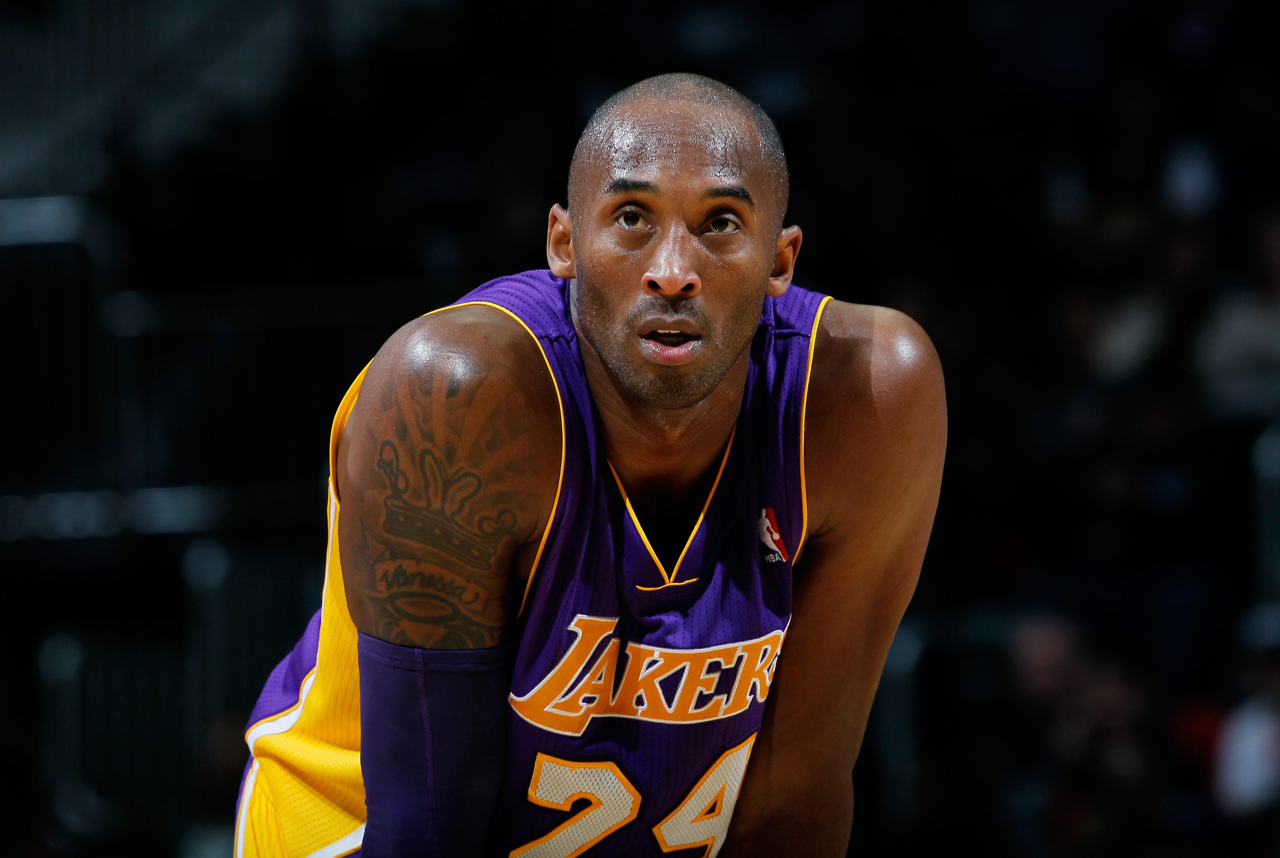 Kobe Bryant during a game between the Los Angeles Lakers and the Atlanta Hawks at Philips Arena in Atlanta, Georgia, on December 16, 2013. | Source: Getty Images