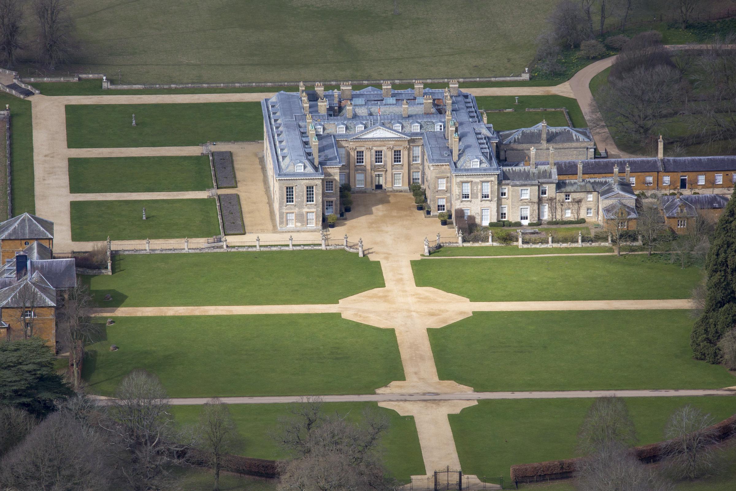 Althorp is where Diana grew up and where she was buried after her death in 1997. That makes Harry’s visit there especially notable as attention turns back to her story ahead of 2027. | Source: Getty Images