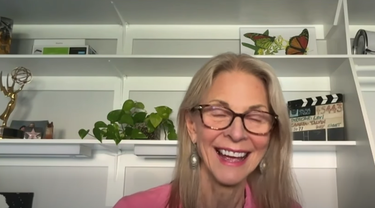 Wagner flashes a radiant smile during the interview, her long white hair framing her face as she embraces the natural beauty of her 77 years. | Source: Facebook/Lindsay Wagner