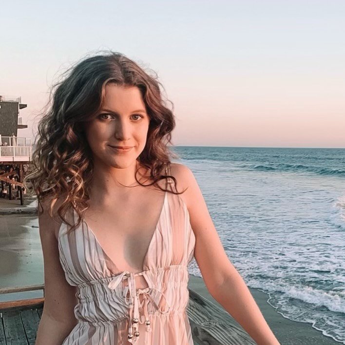 Elizabeth Louise Astin, Sean Astin's middle daughter, has appeared alongside her father and sisters in The "Lord of the Rings: The Return of the King." | Source: Instagram/elizabeth_astin