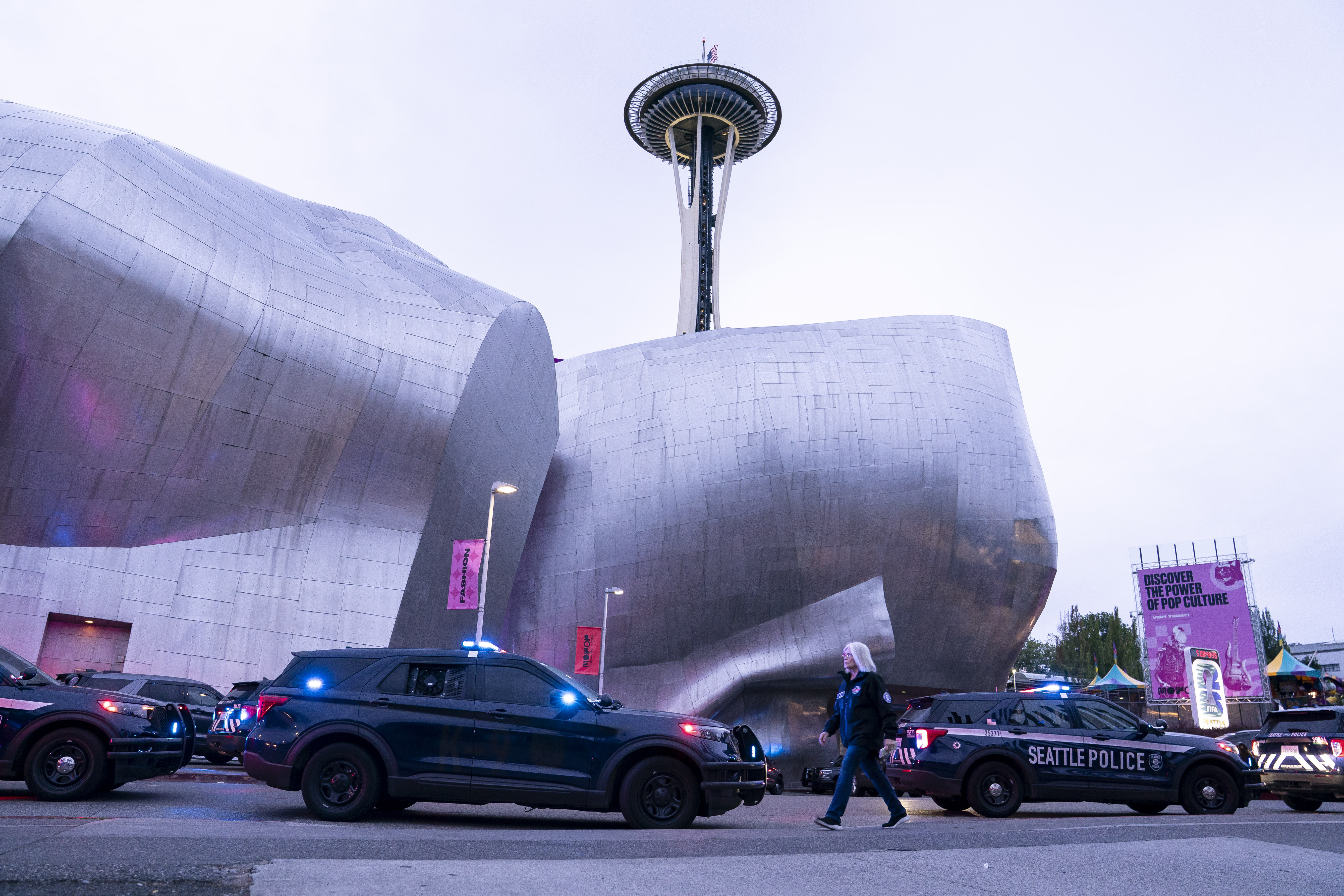 Police recovered two guns and said they believed two people had exchanged fire. One "young person" was taken into custody, while at least one other suspected shooter remained outstanding. | Source: Getty Images