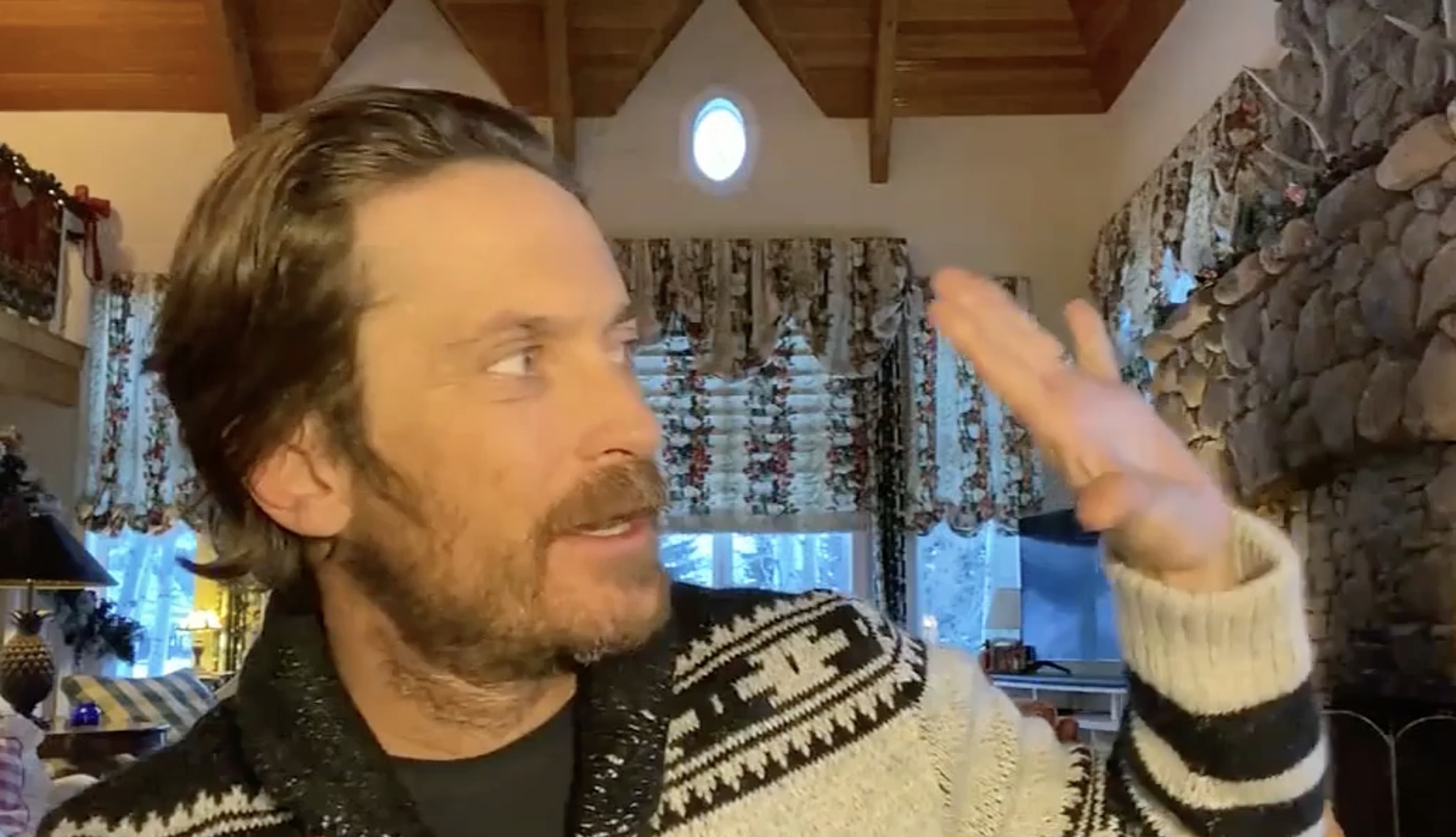 By the time Oliver appeared from the house in 2022, the property already carried decades of family history — making the casual video call a rare glimpse inside a place usually seen through family memories rather than formal home tours.