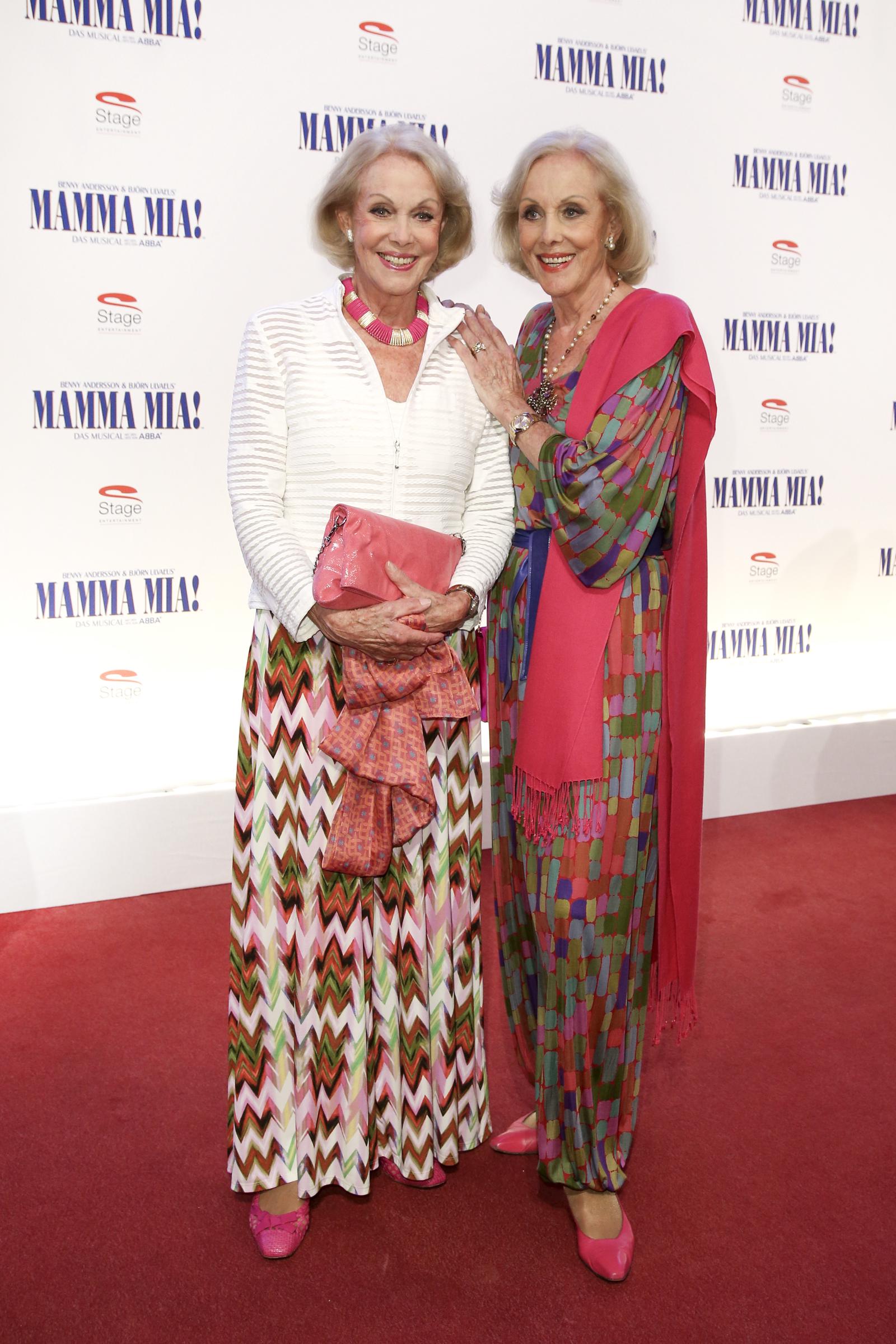 Alice and Ellen Kessler at the premiere of the musical "Mama Mia!" in Berlin, Germany on September 22, 2019. | Source: Getty Images