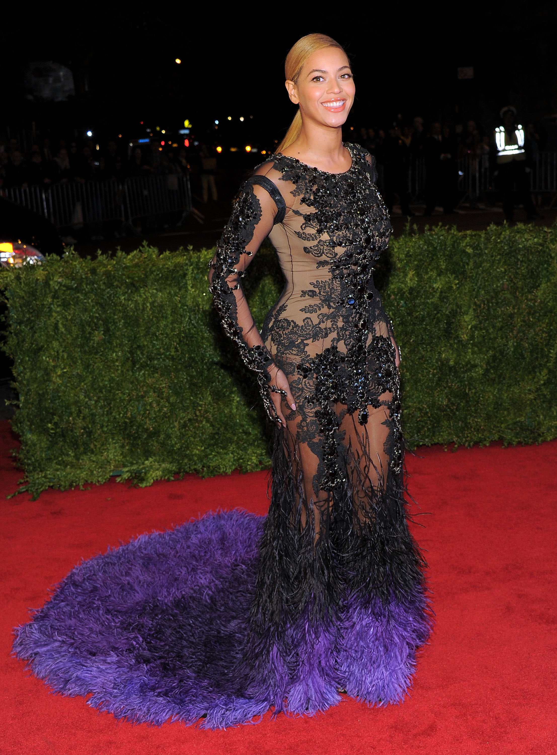 Beyonce attends the "Schiaparelli And Prada: Impossible Conversations" Costume Institute Gala at the Metropolitan Museum of Art on May 7, 2012 | Source: Getty Images