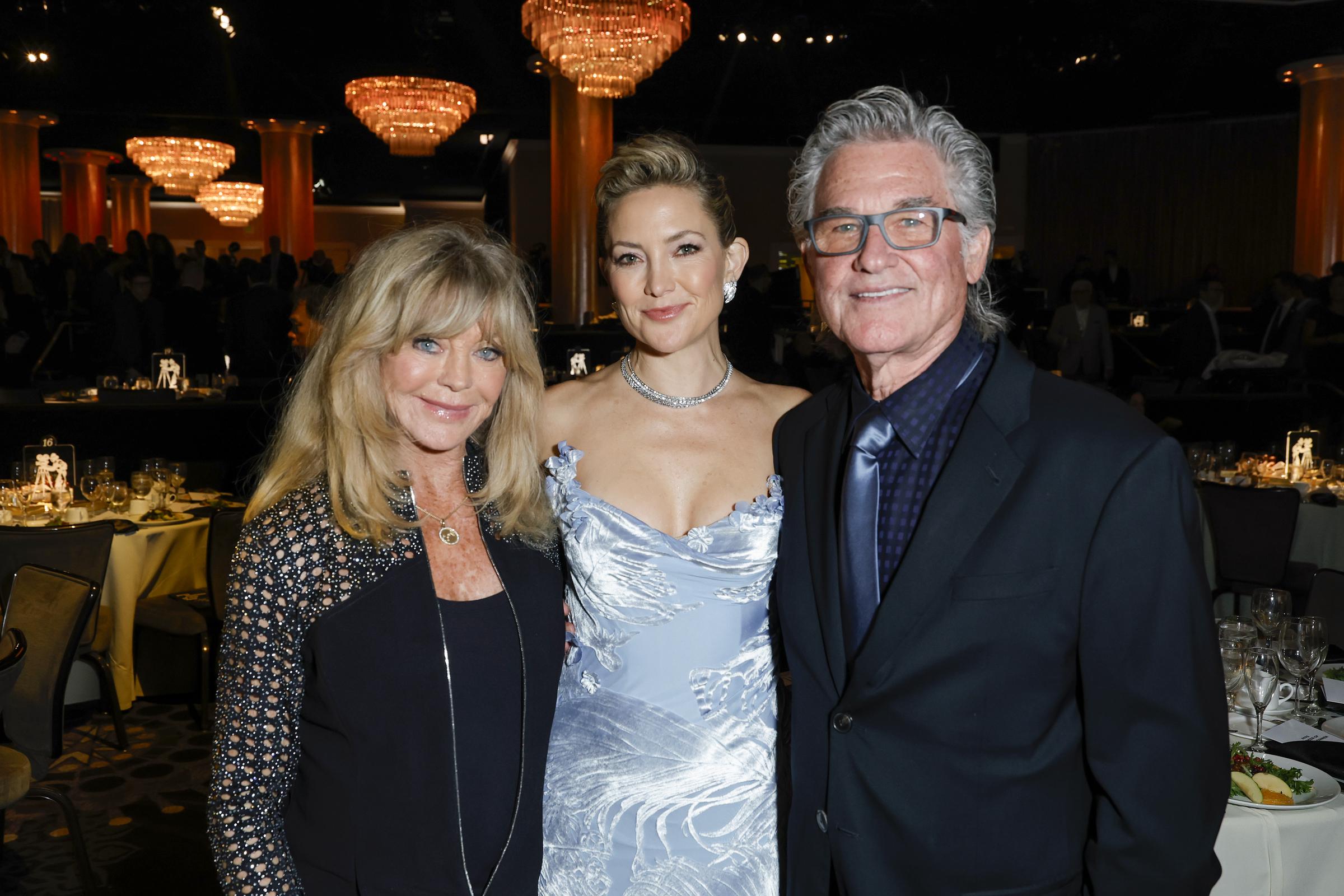 Kate’s connection to the family has remained just as visible in adulthood — in October 2025, Goldie and Kurt joined her at a Beverly Hills dinner held in Kate’s honor.