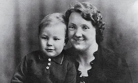A rare childhood photograph captures a tender moment between a mother and her young son. Patrick Stewart later recalled how he and his brothers offered to buy their mother a separate home to escape their father's violence, but she refused to leave him. | Source: CelebStory