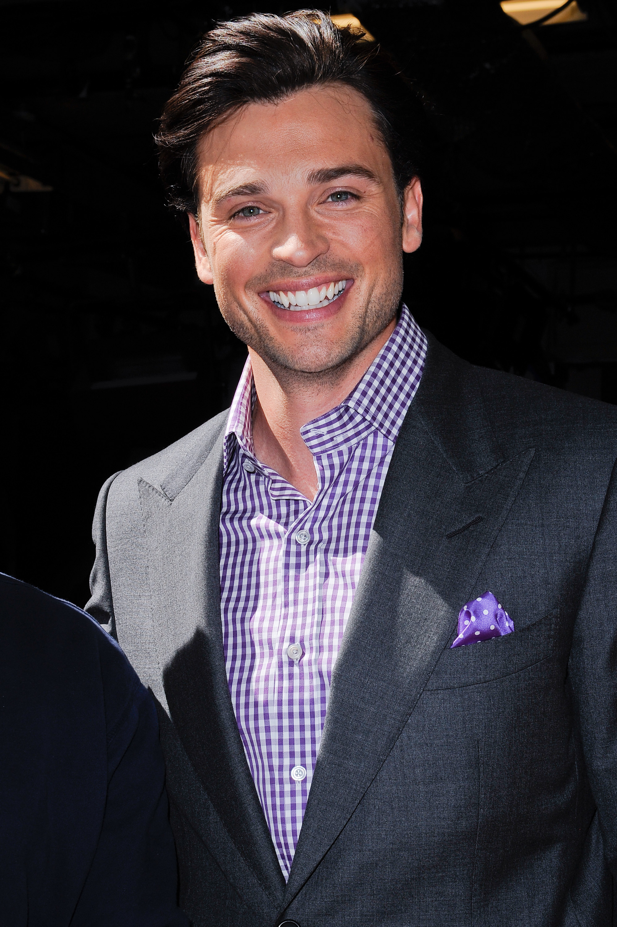 Tom Welling leaves the "Live With Regis And Kelly" taping on May 6, 2011, in New York City | Source: Getty Images