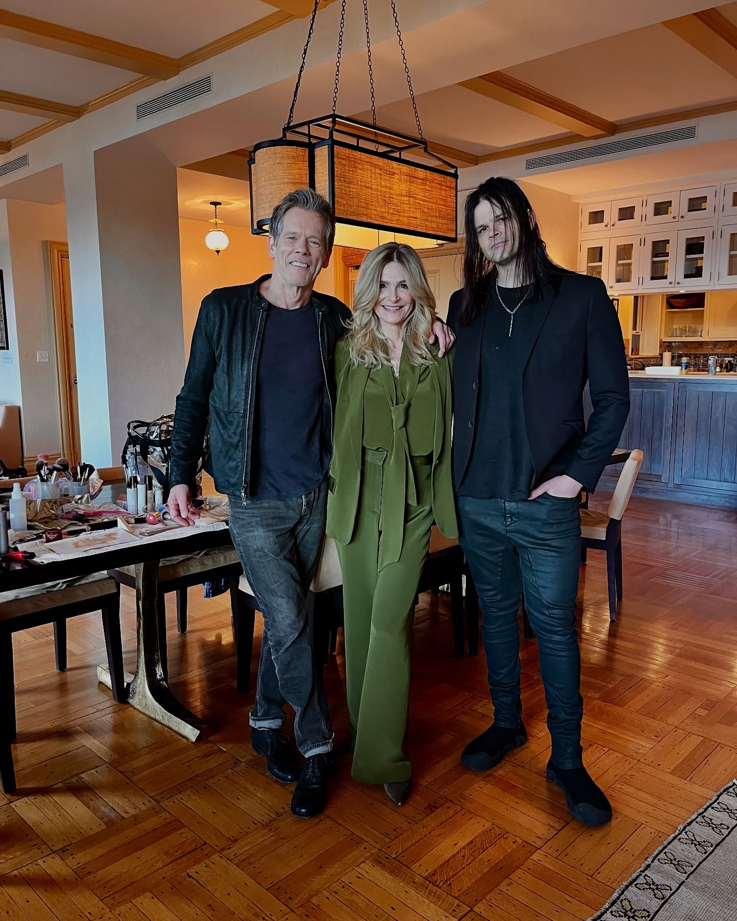 The couple renovated the prewar apartment by removing walls and opening up its living areas. Sedgwick's insistence on returning to New York became a decision Bacon later said benefited both their children and their marriage. | Source: Instagram/kevinbacon and kyrasedgwickofficial