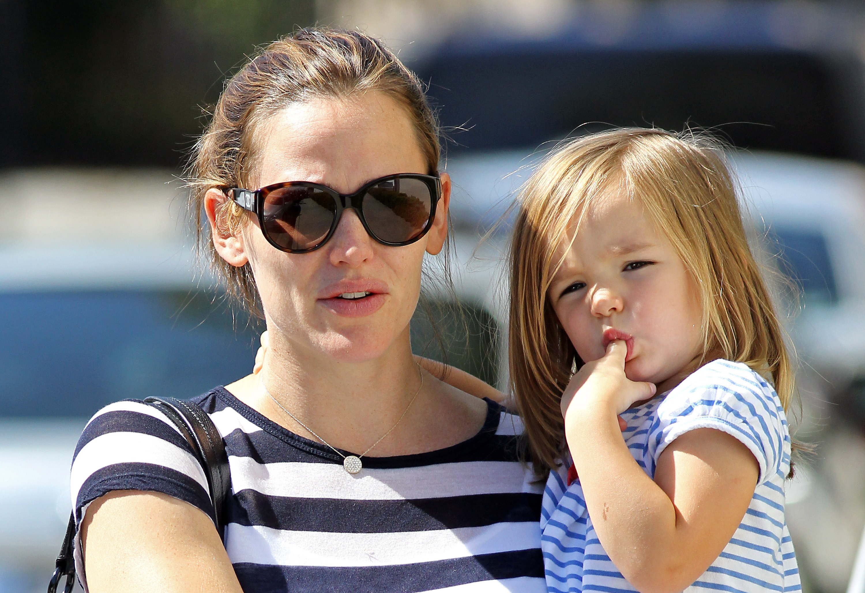 Jennifer Garner and Seraphina Affleck seen on October 8, 2011 in Los Angeles, California | Source: Getty Images