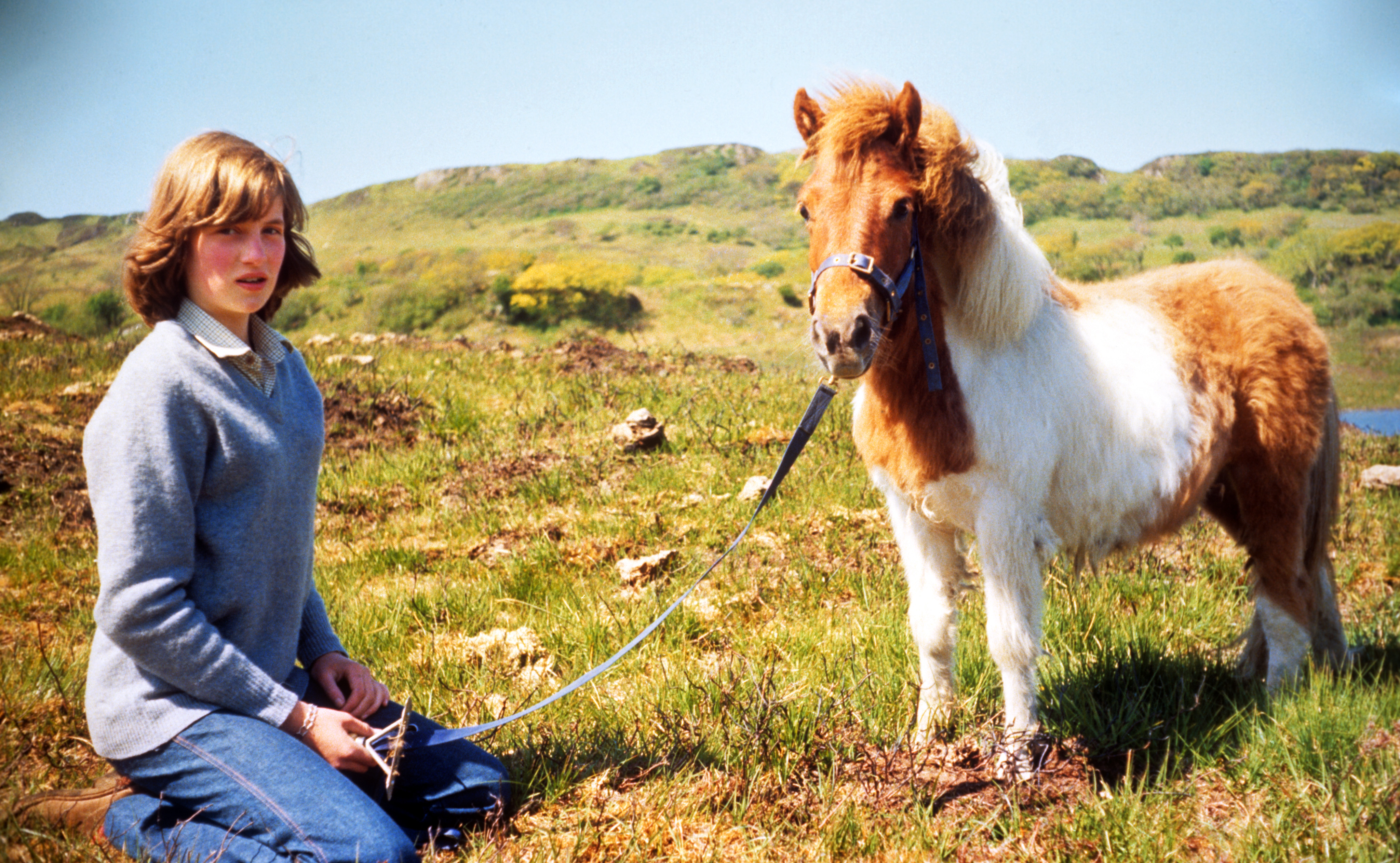 Diana, Princess of Wales, photographed with a pony at her mother's home in Scotland during the summer of 1974. | Source: Getty Images